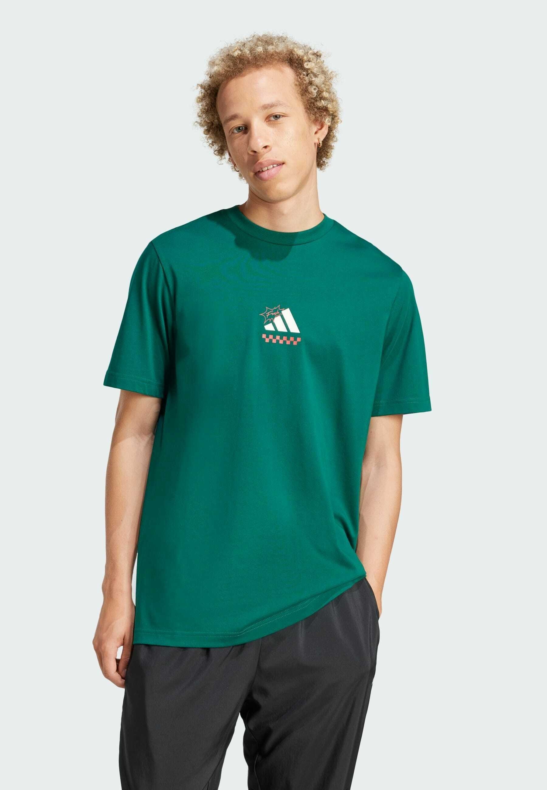 adidas Sportswear LOUNGE PIZZA GRAPHIC - Nyomott mintás póló - egyetemi zöld
