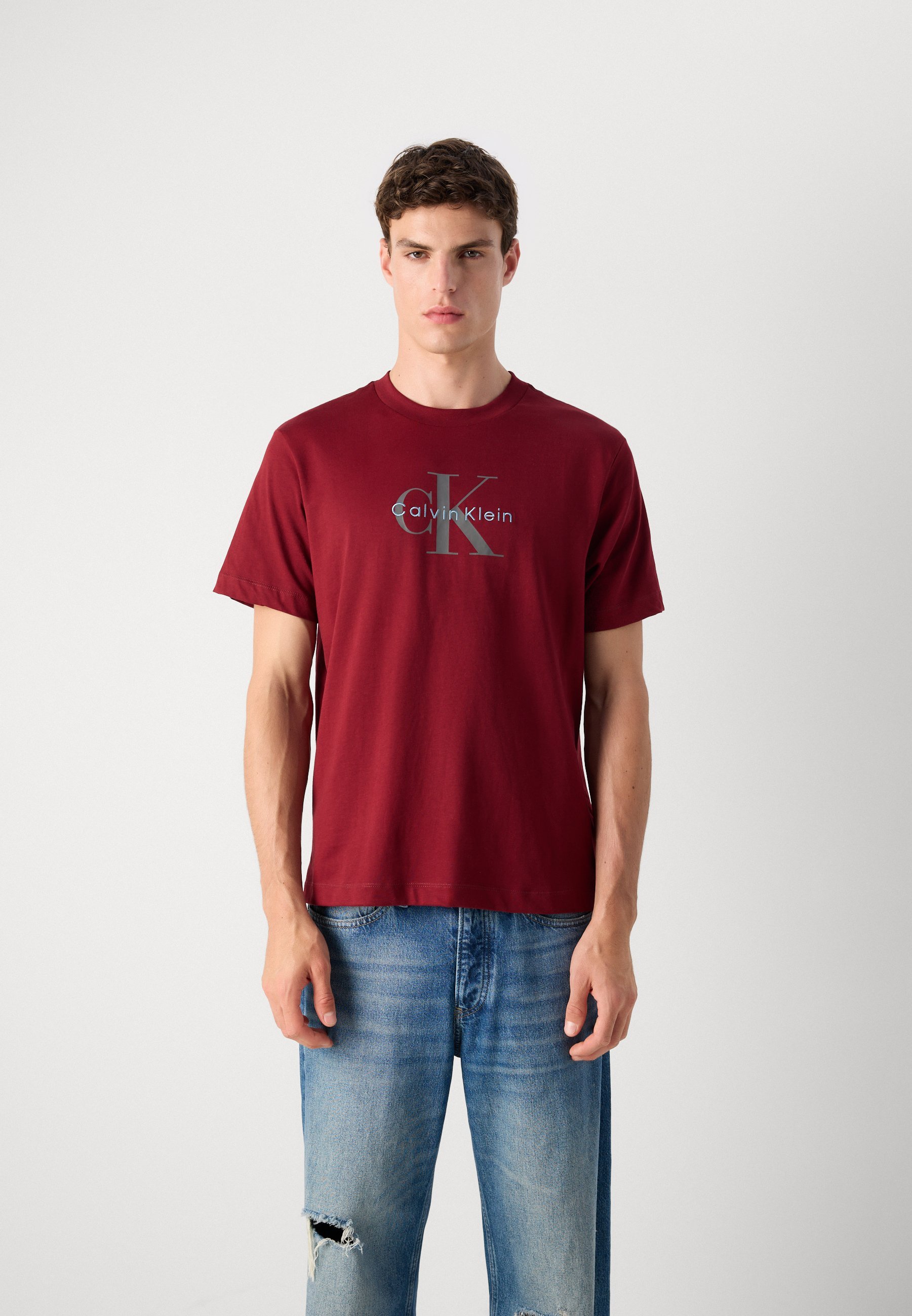 T-shirt imprimé Calvin Klein Jeans HERO MONOLOGO - Rouge Renaissance