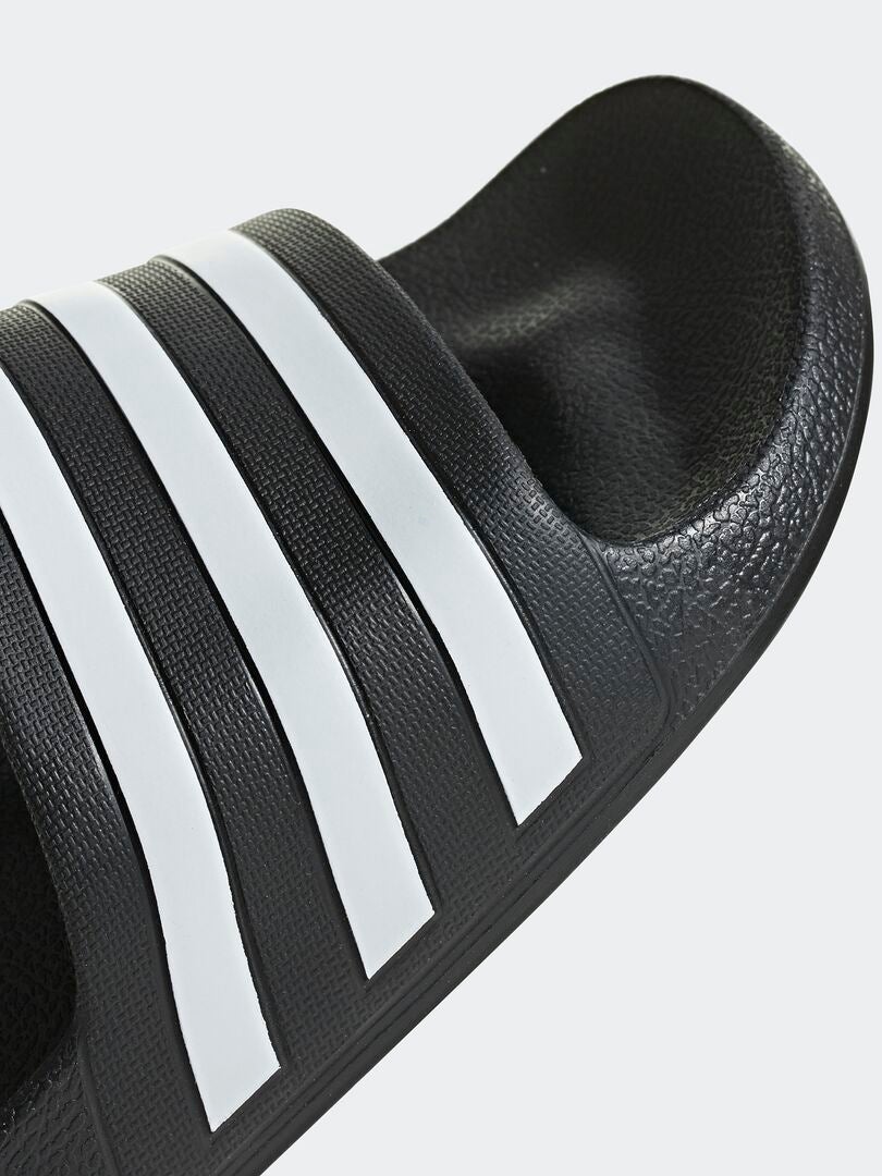 Chinelo 'adilette' da Adidas - preto