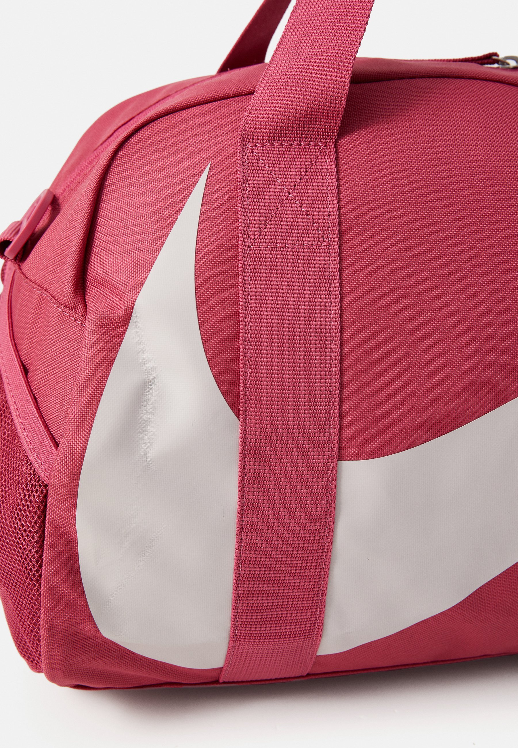 Nike Sportswear GYM CLUB UNISEX - Geantă sport - sweet beet/sweet beet/platinum violet
