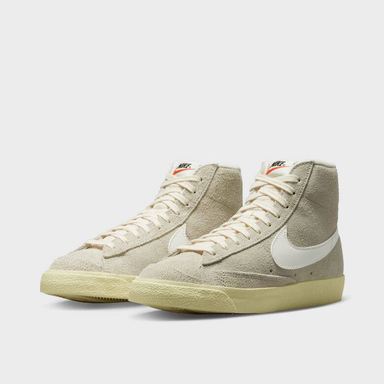 Blazer feminino vintage de meados de 1977