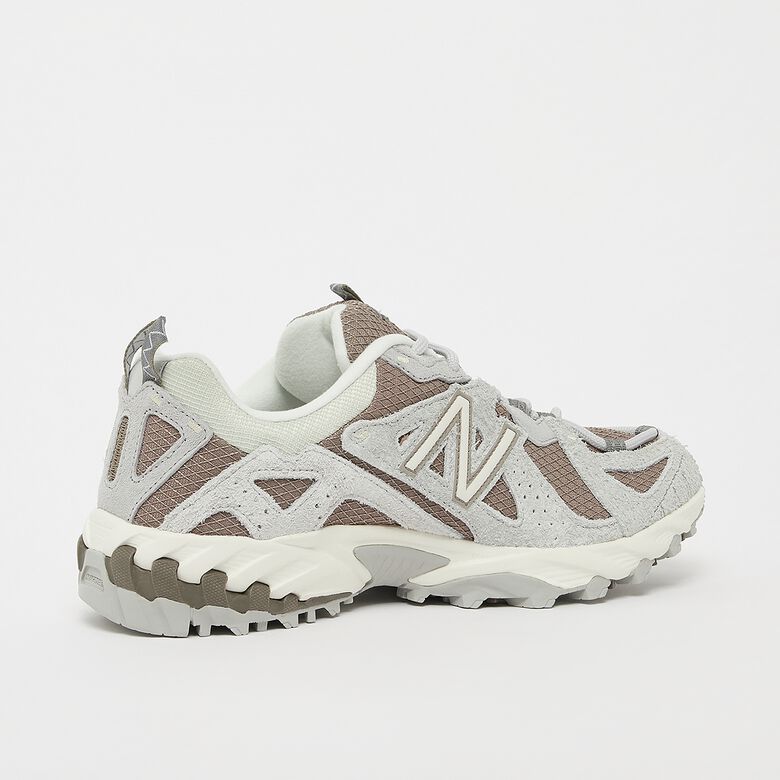 610