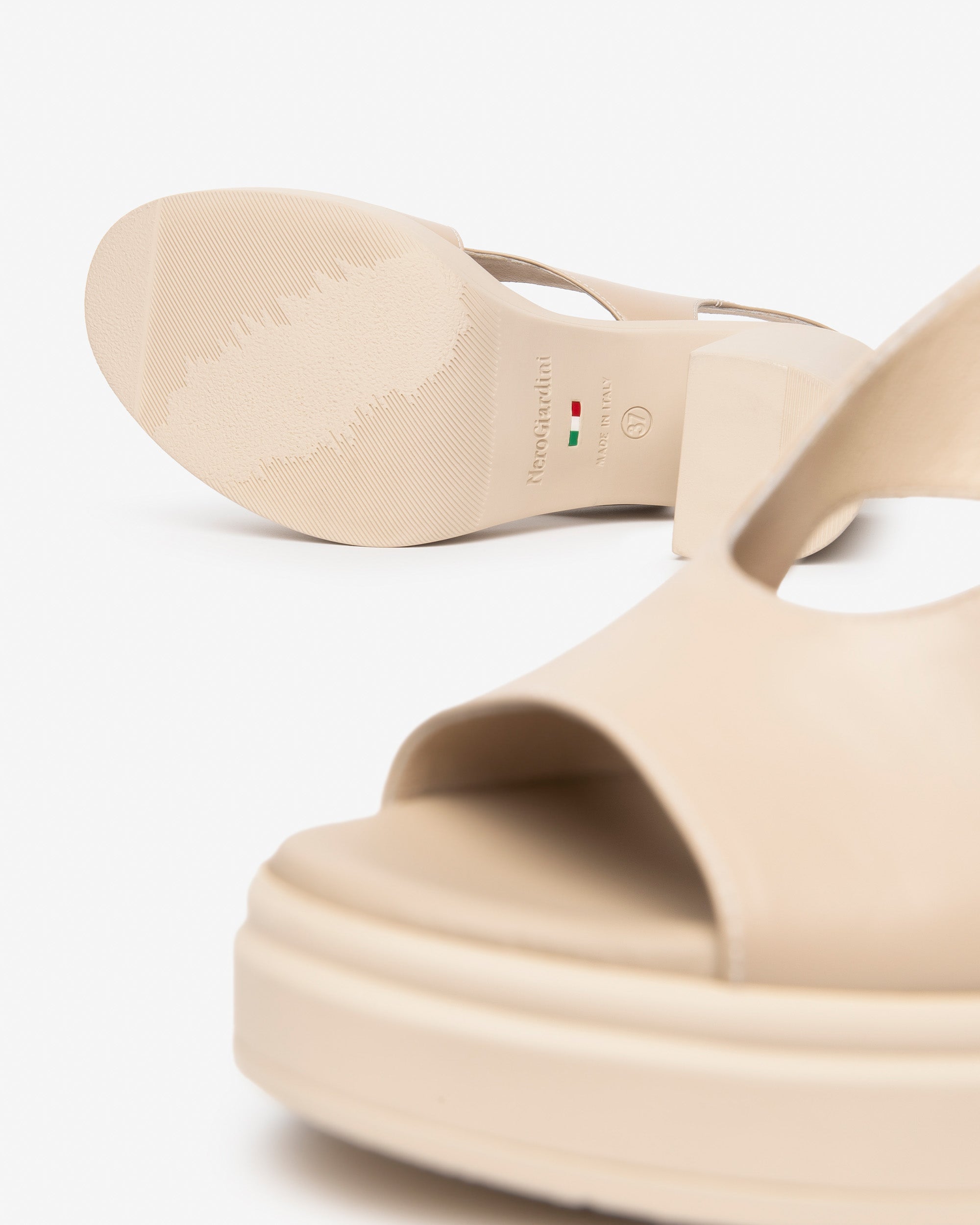  Damen-Ledersandalen