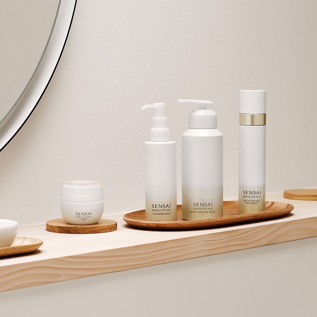 SENSAI Anti-Aging Care Absolute Silk Micro Mousse līdzeklis - 50 ml