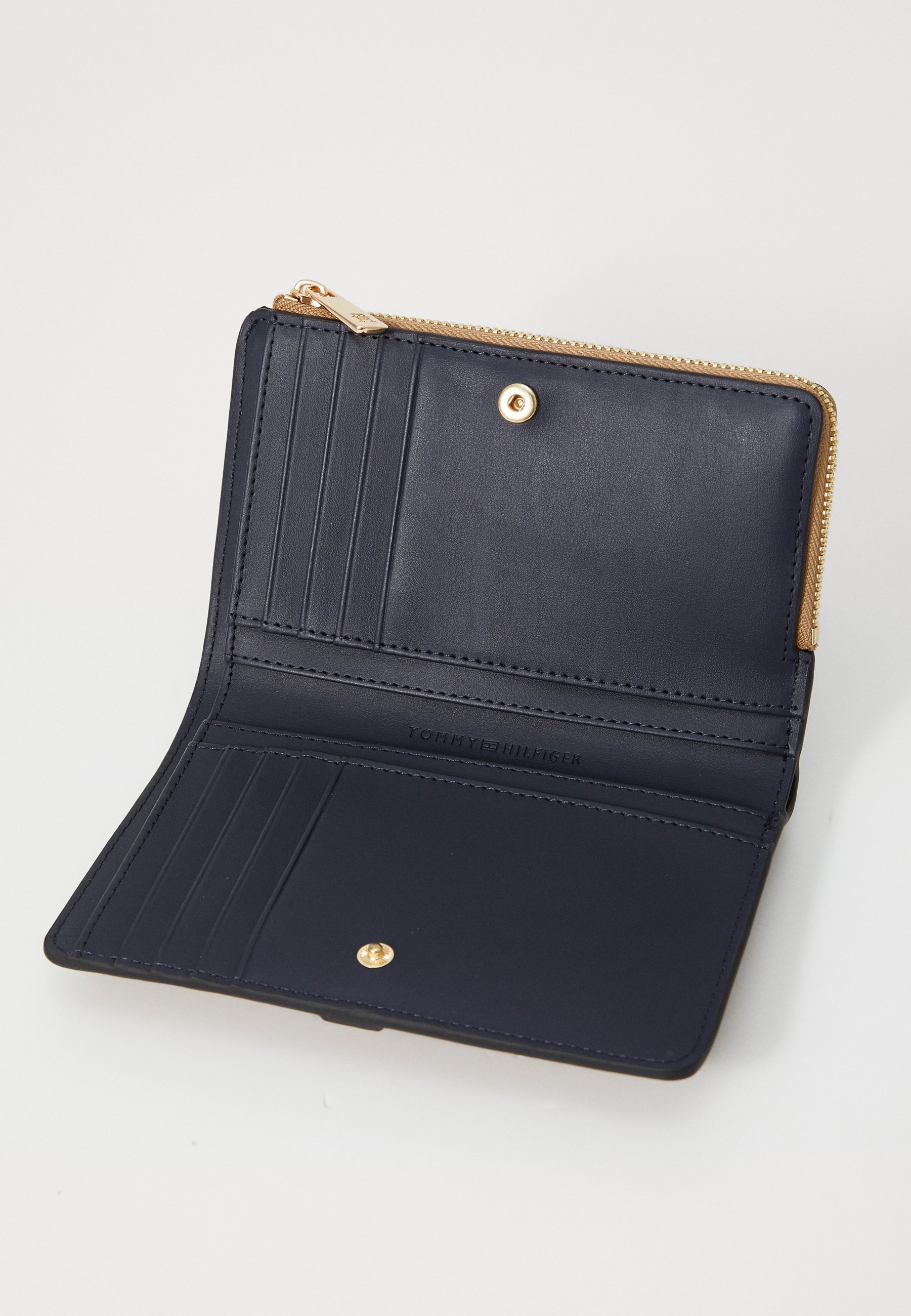 Tommy Hilfiger LIBRE BIFOLD - Portemonnee - safari canvas