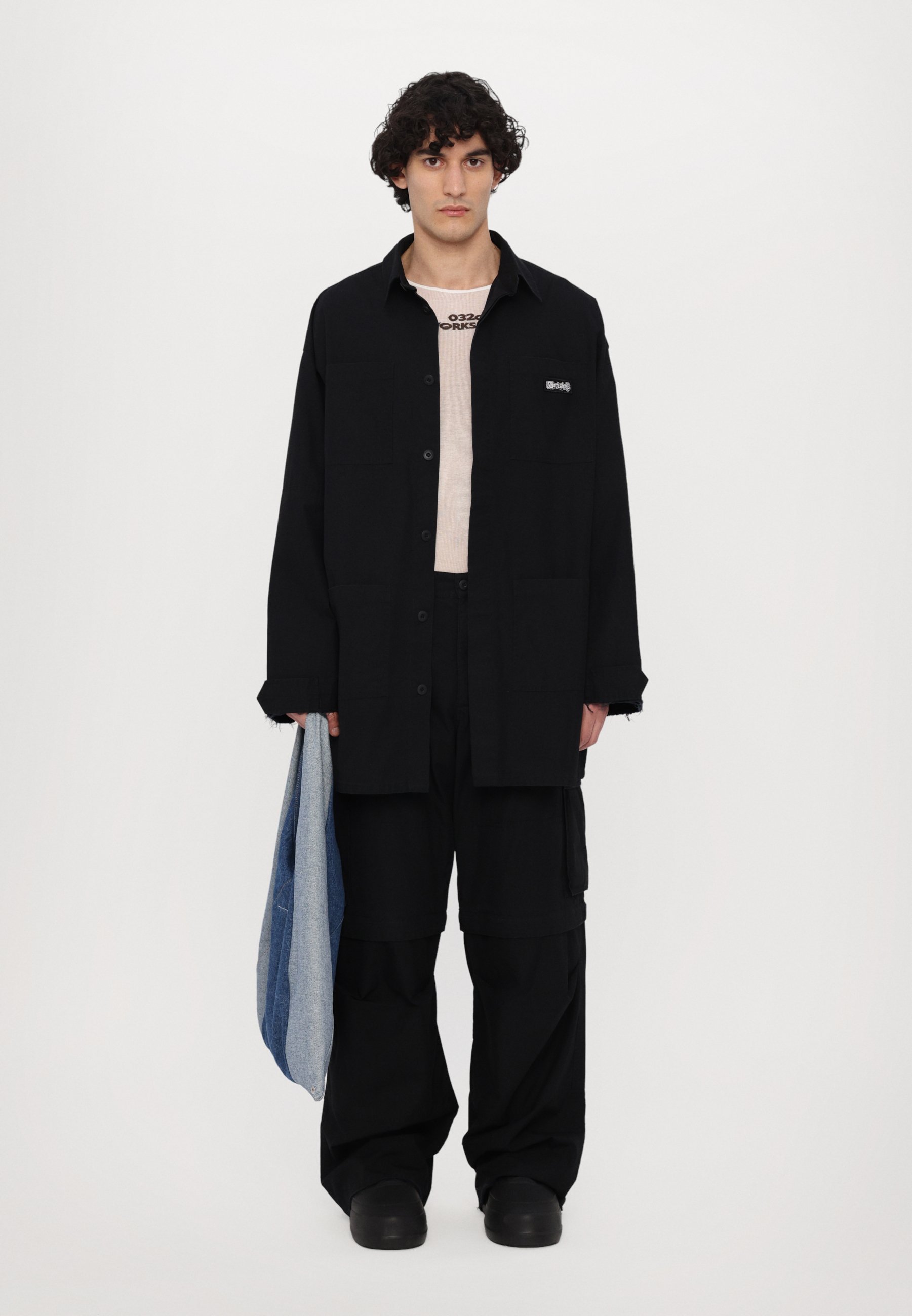 032c INTERMISSION OVERSHIRT UNISEX - Blouse met knoopsluiting - zwart