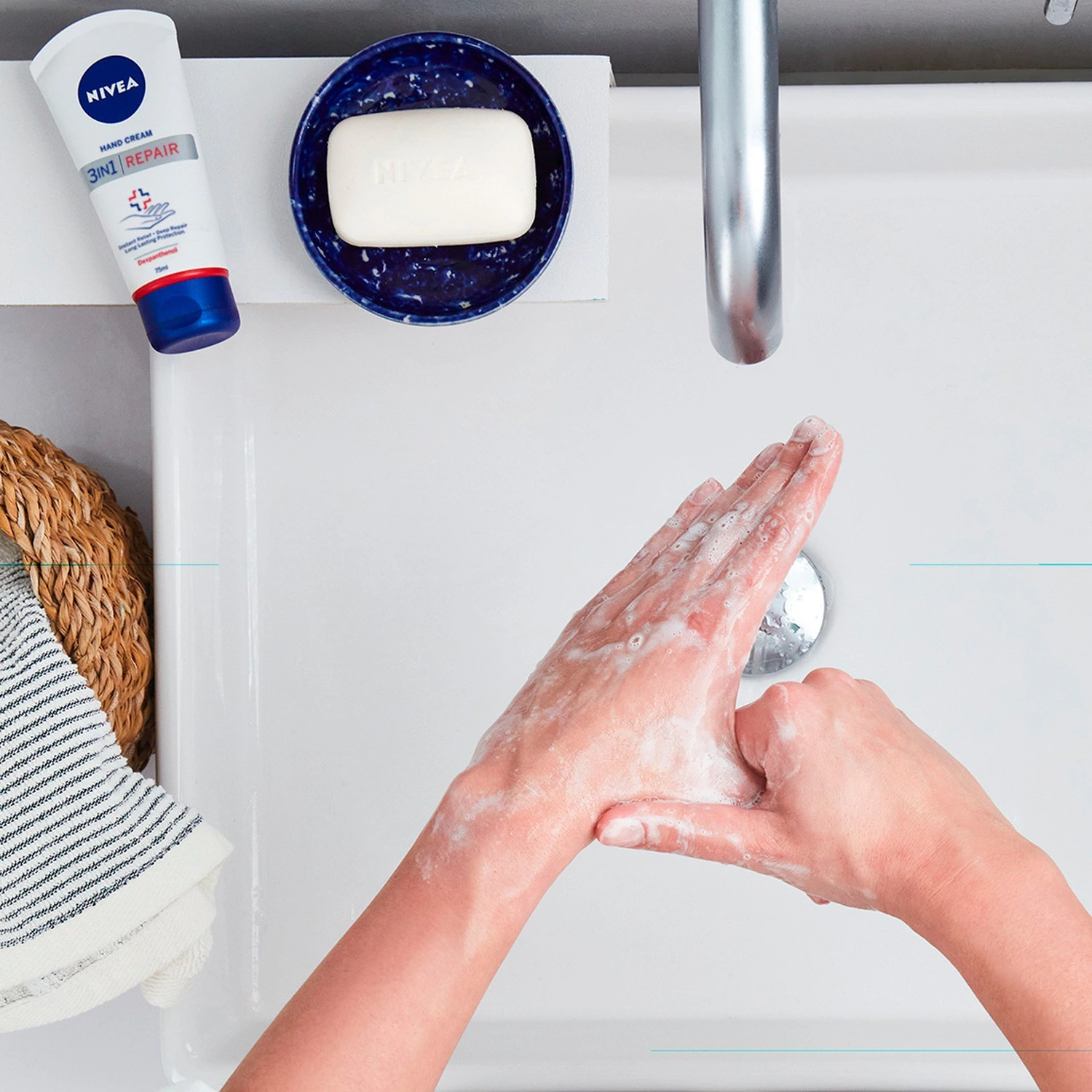NIVEA Pains de savon Soft mains et corps lotx3