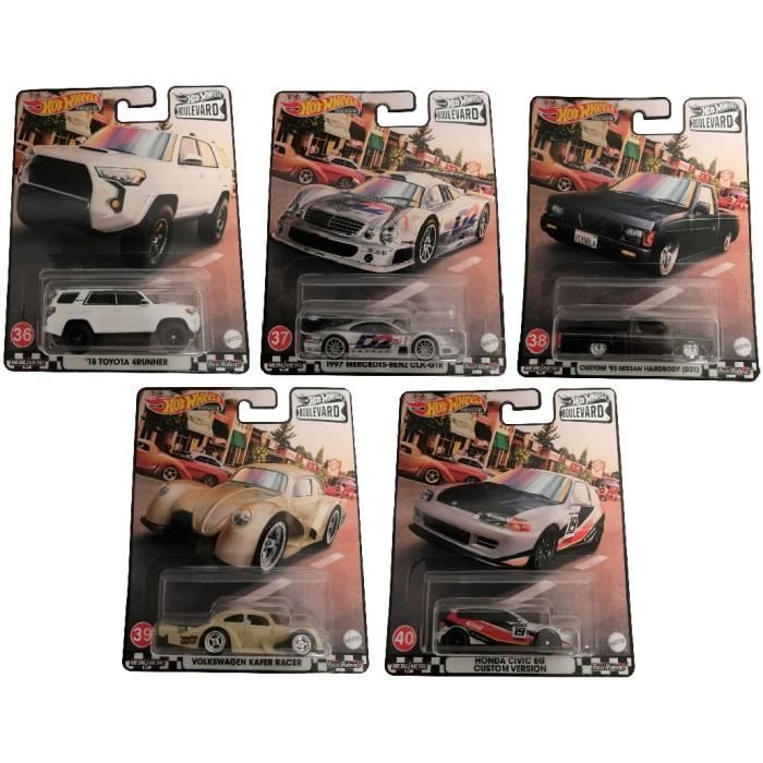 Mattel GJT68 Hot Wheels Premium Set of 5 Real Riders Boulevard Toyota, Mercedes, Nissan, VW Beetle, Honda vehicle models