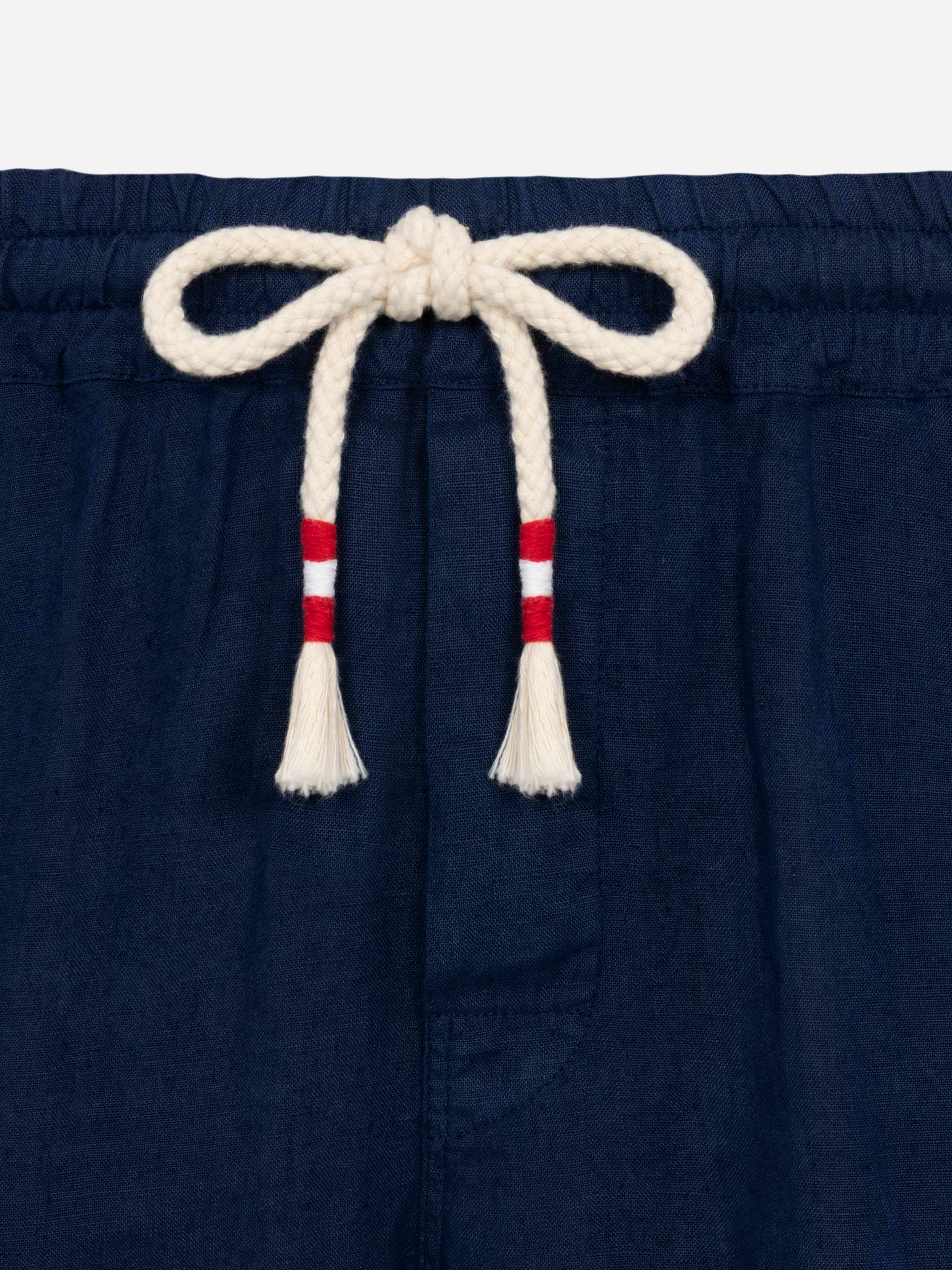 Herenbermudashorts van linnen in marineblauw, elastische tailleband, trekkoord, utility-zak, achterzakken met knoopsluiting, merklabel | MC2 Saint Barth