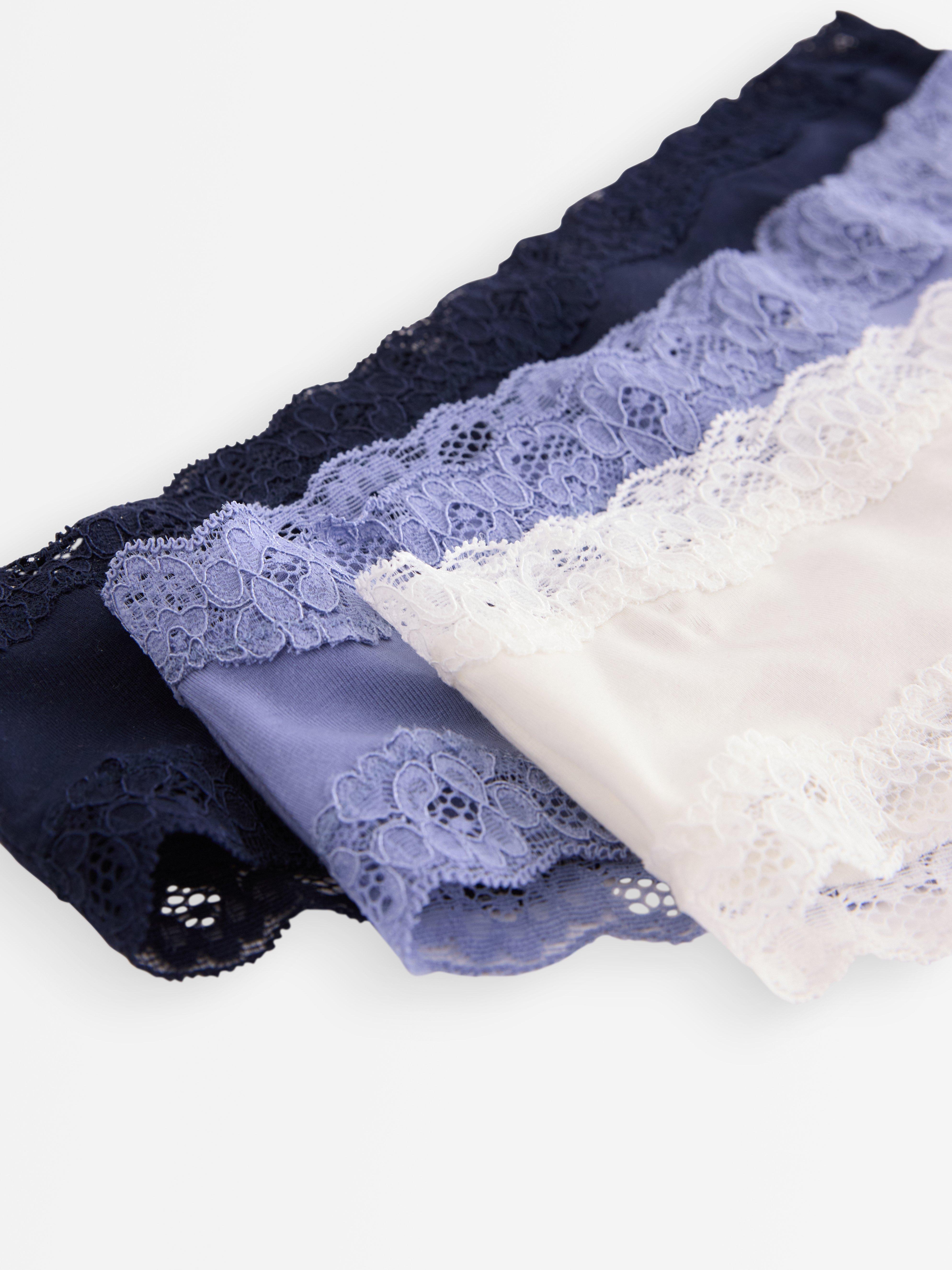 Paquete de 3 calzoncillos brasileños de talle bajo, color azul marino.
