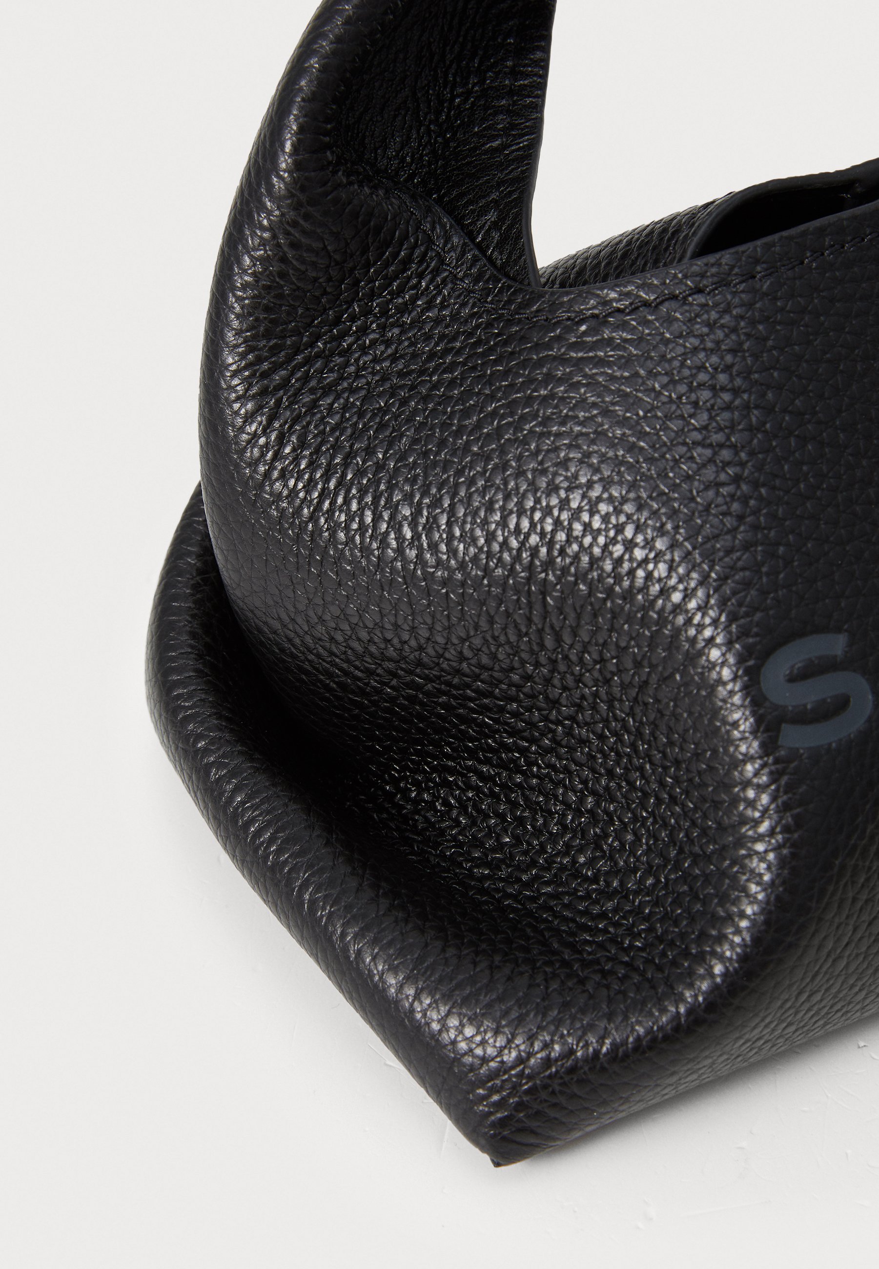 MARC JACOBS THE MINI SACK - Τσάντα χειρός - σε μαύρο χρώμα