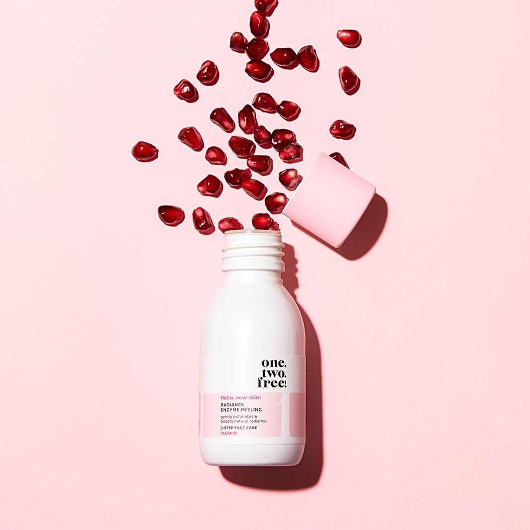 vienas.du.nemokamai! Švytėjimo suteikiantis fermentinis veido šveitiklis „Raiance Enzyme Peeling“ – 35 g