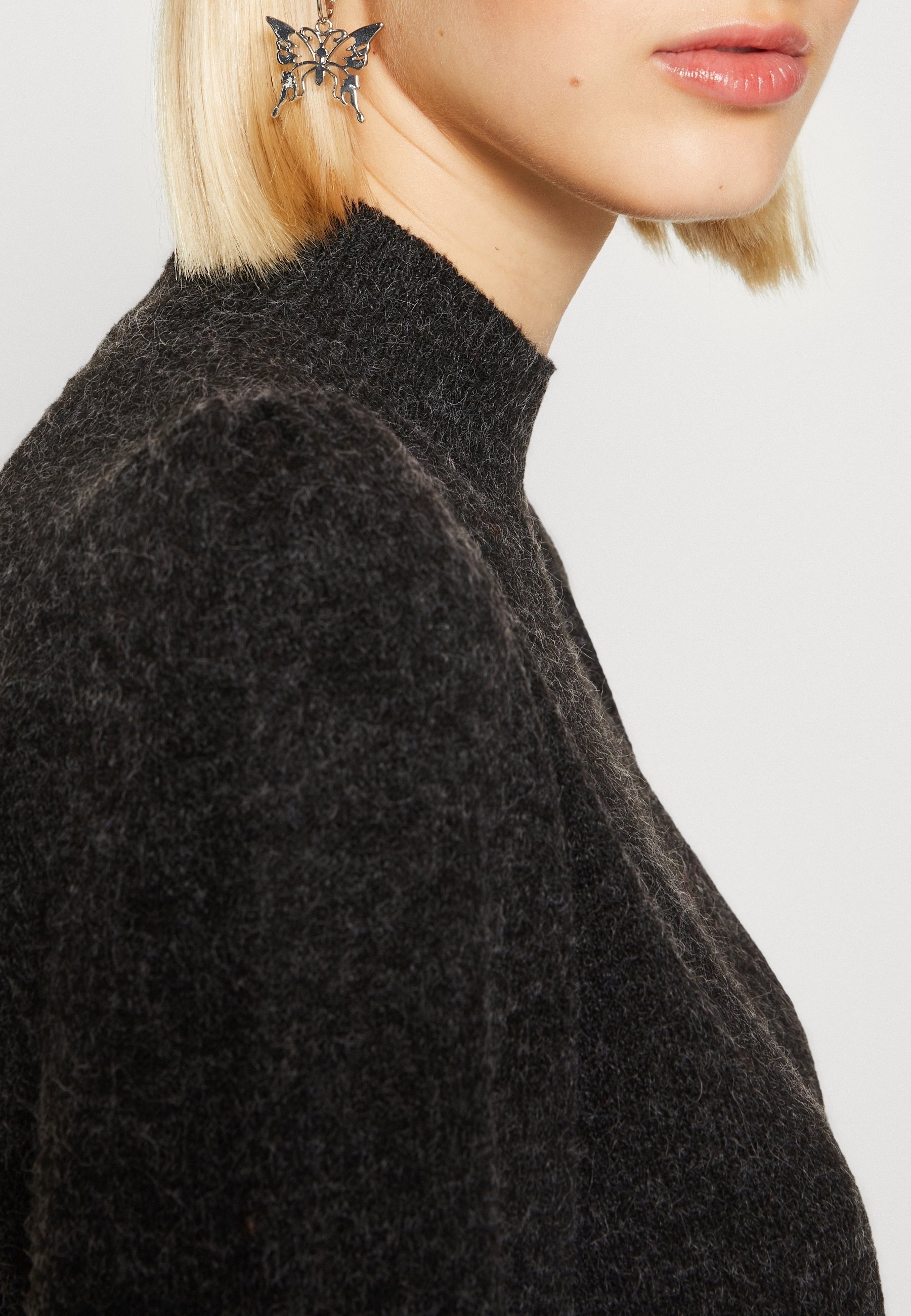 Sweter Vero Moda - czarny