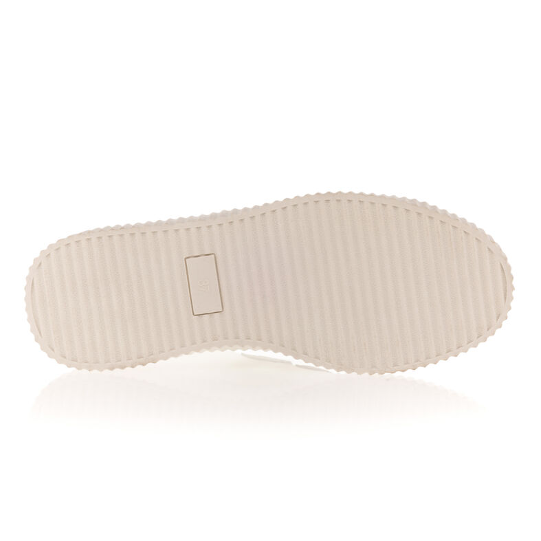 Zapatillas deportivas para mujer color beige.