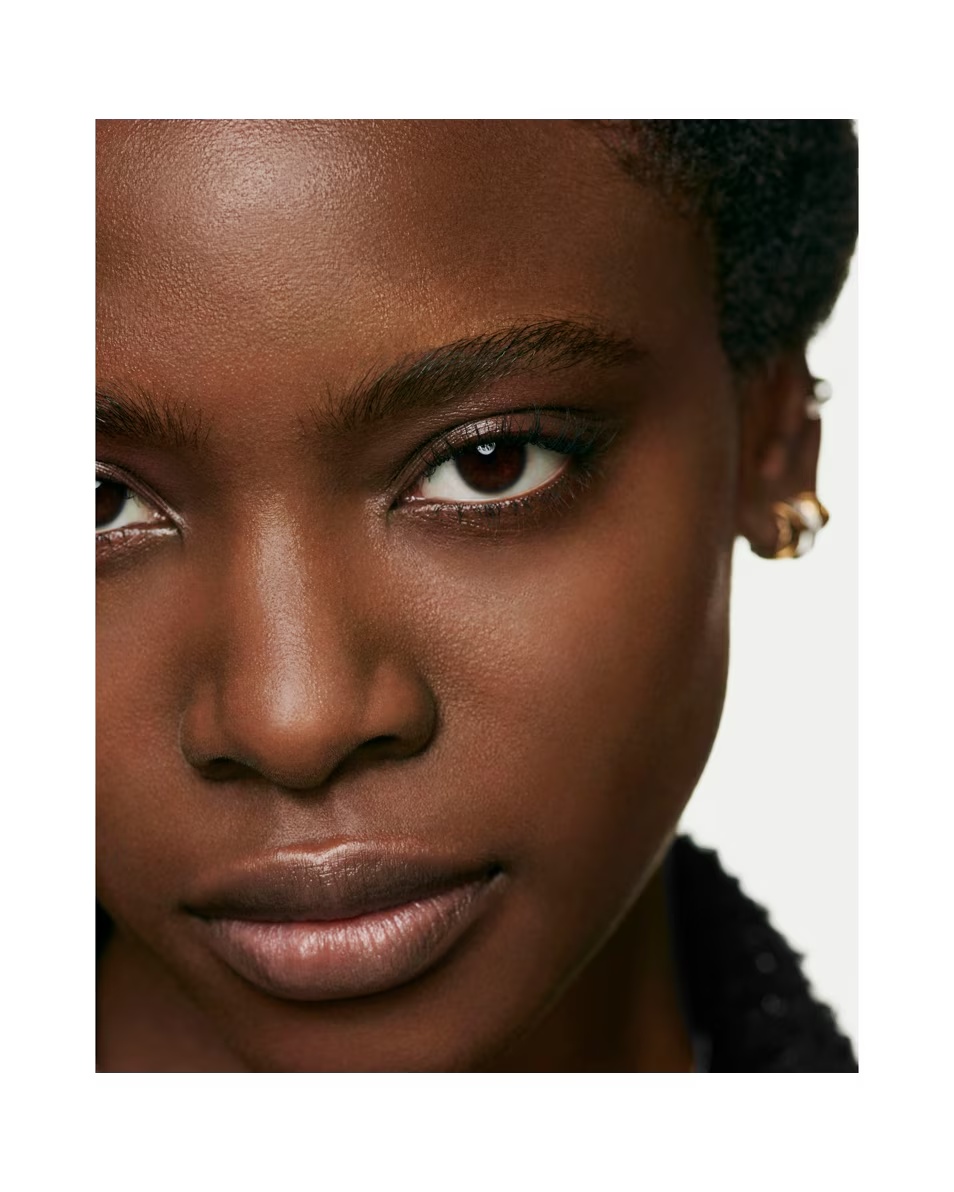 CHANEL LES BEIGES FOND DE TEINT TEINT BELLE MINE NATURELLE HIDRATACIJA I LONGUE TENUE