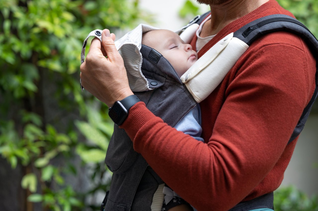 Babytrage mit Hüftsitz