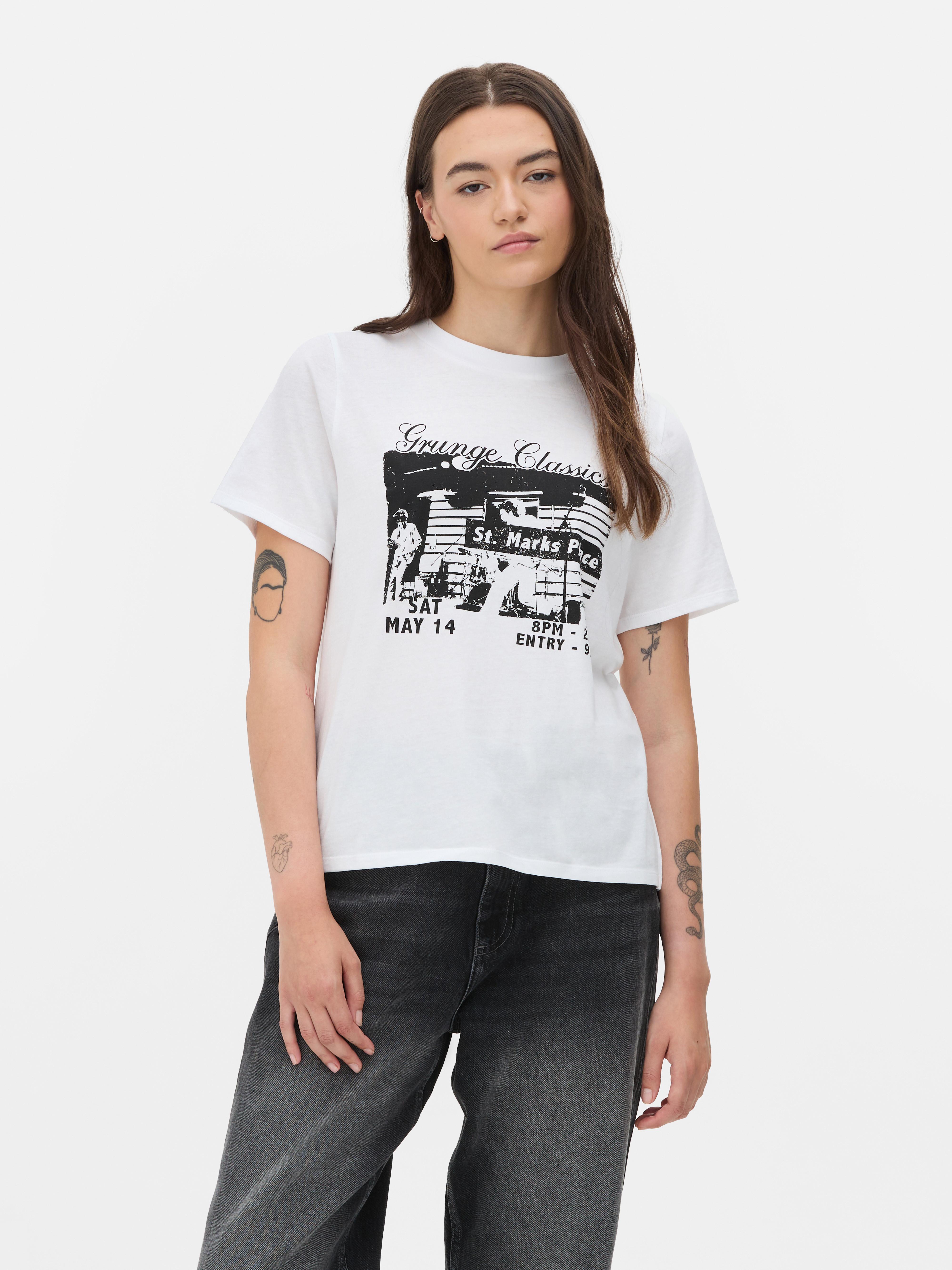 Tricou cu mânecă scurtă și imprimeu. Un tricou clasic din bumbac, cu guler rotund și un imprimeu atrăgător pe piept.