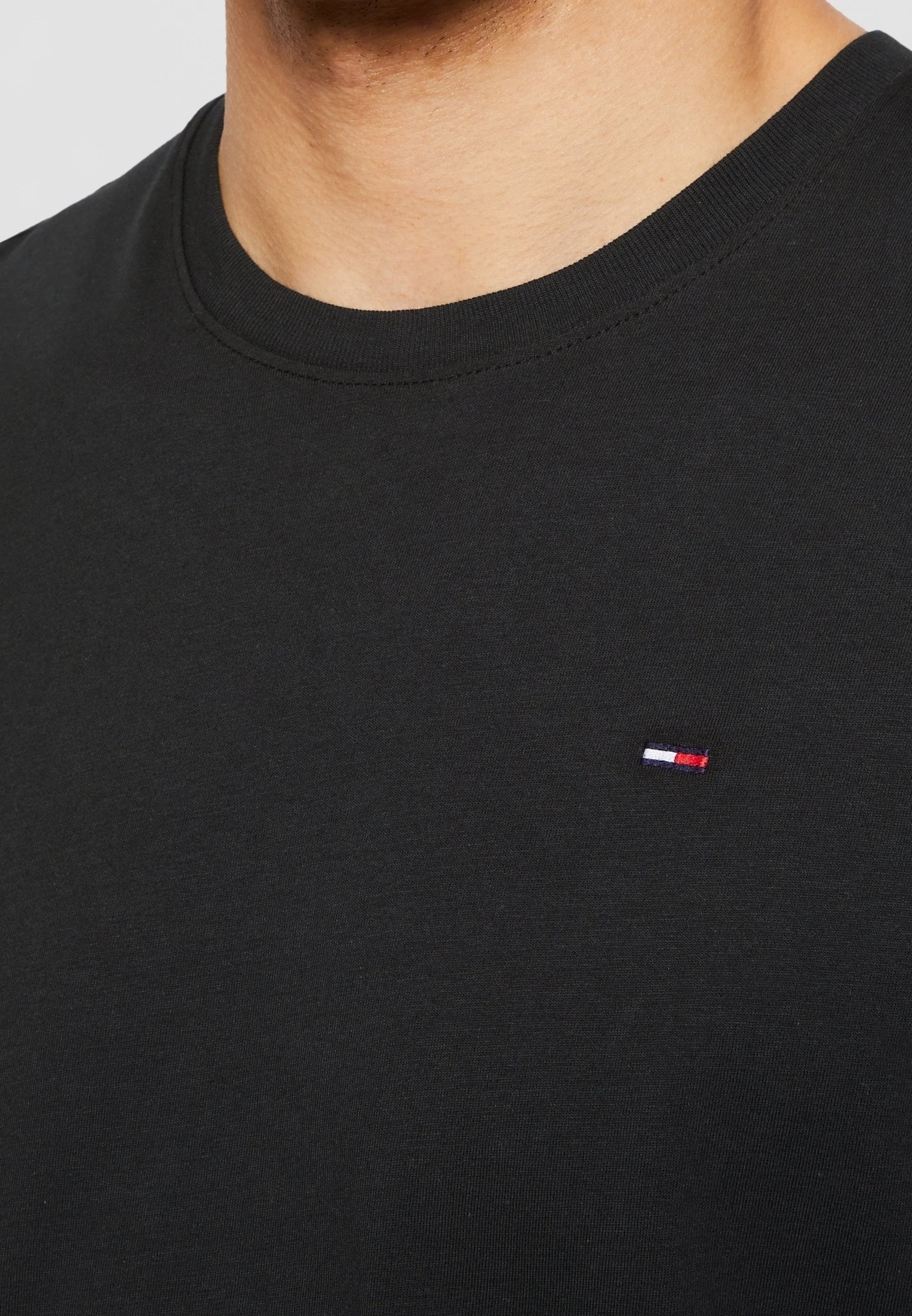Μπλούζα Tommy Jeans Basic - μαύρο