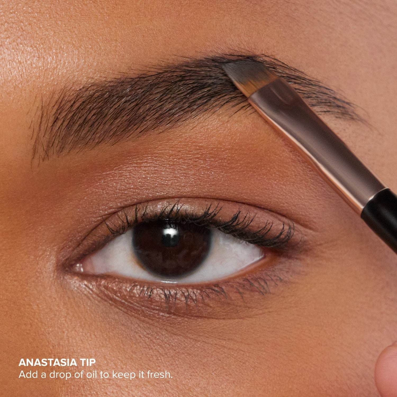 Anastasia Beverly Hills antakių pudra „Dipbrow®“ – 4 g