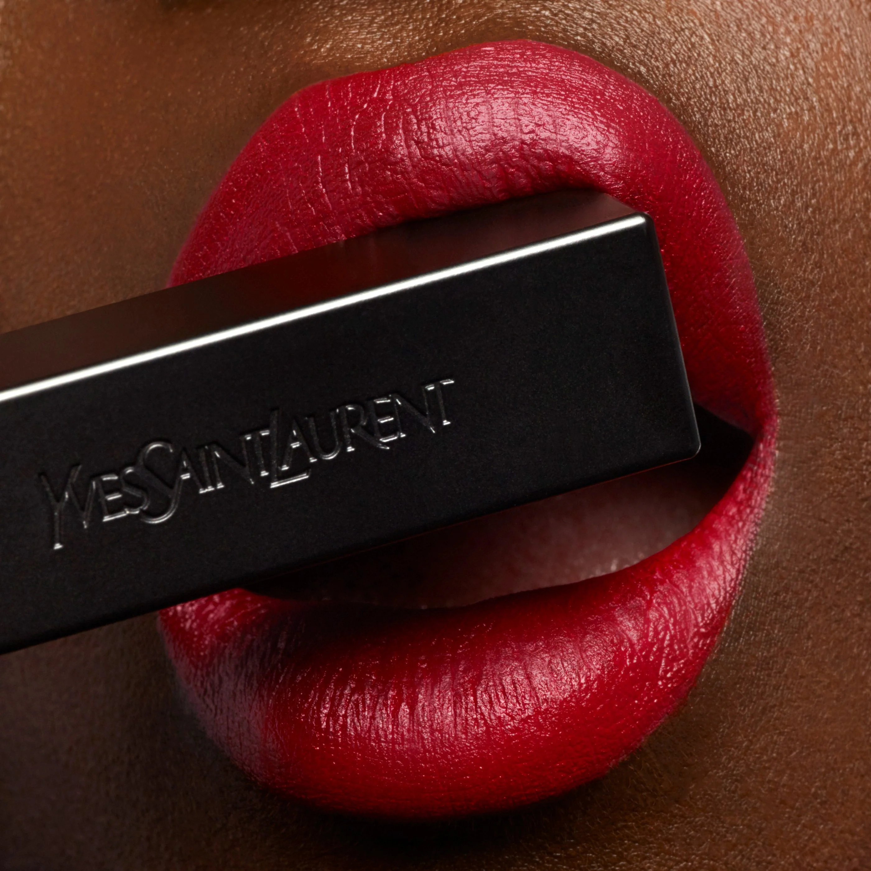Labbra Rouge Pur Couture The Slim Velvet Radical - Rossetto mat, Rossetto