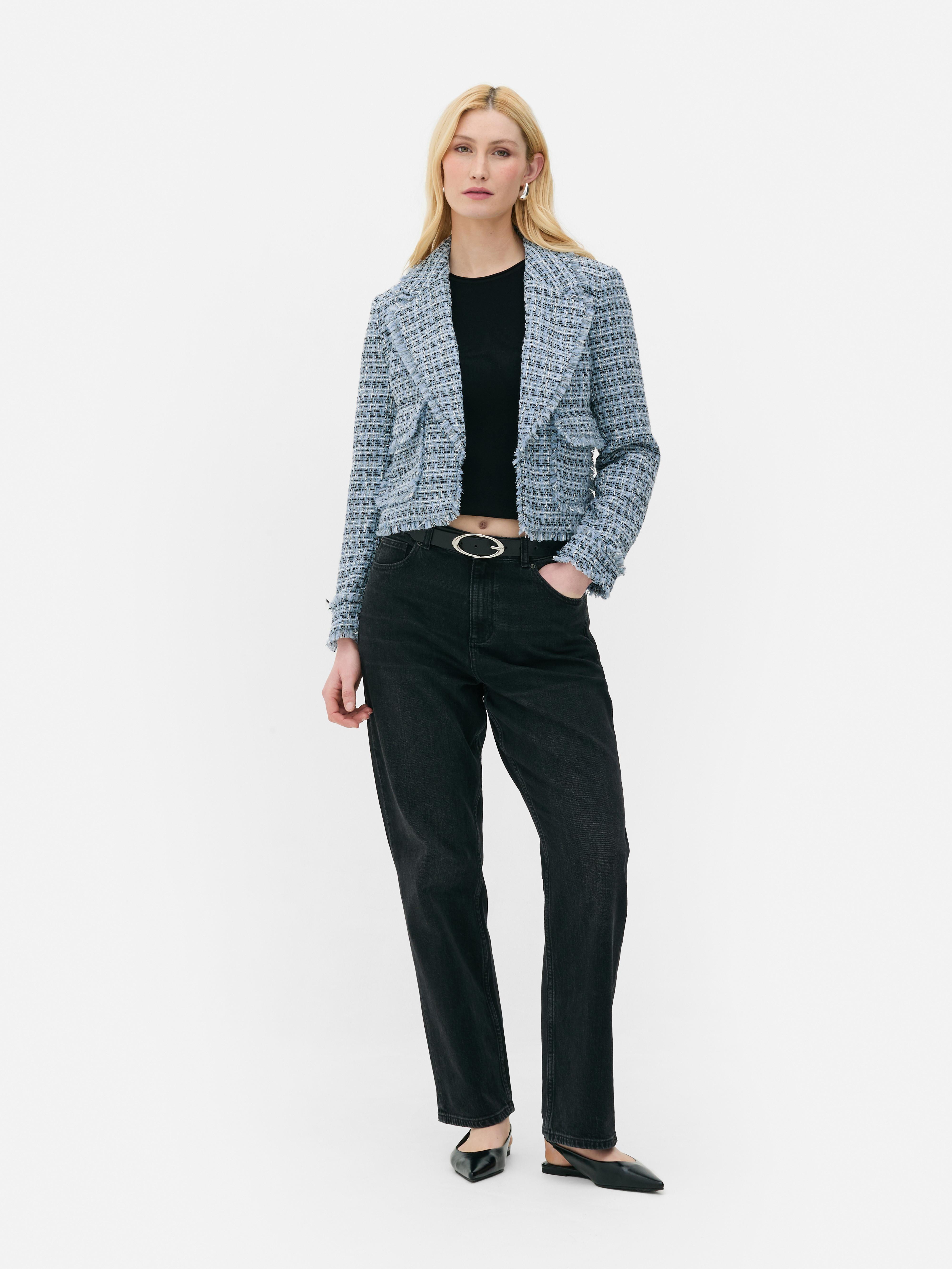 Blazer buclé. B înseamnă bouclé în alfabetul nostru de modă.