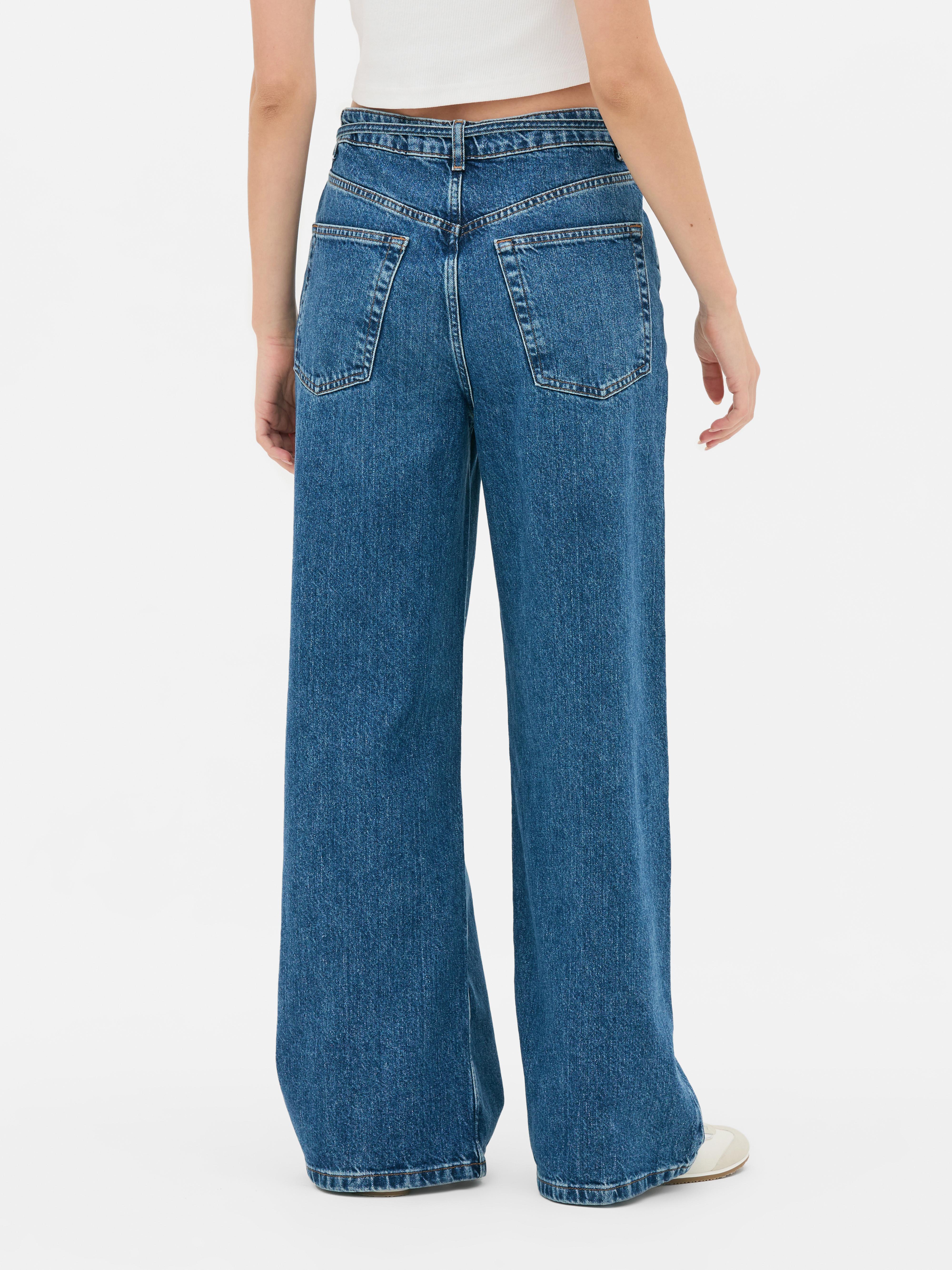 Blugi cu croială lată și curea cu inel D. Blugi din denim cu o siluetă lată și curea cu inel D.