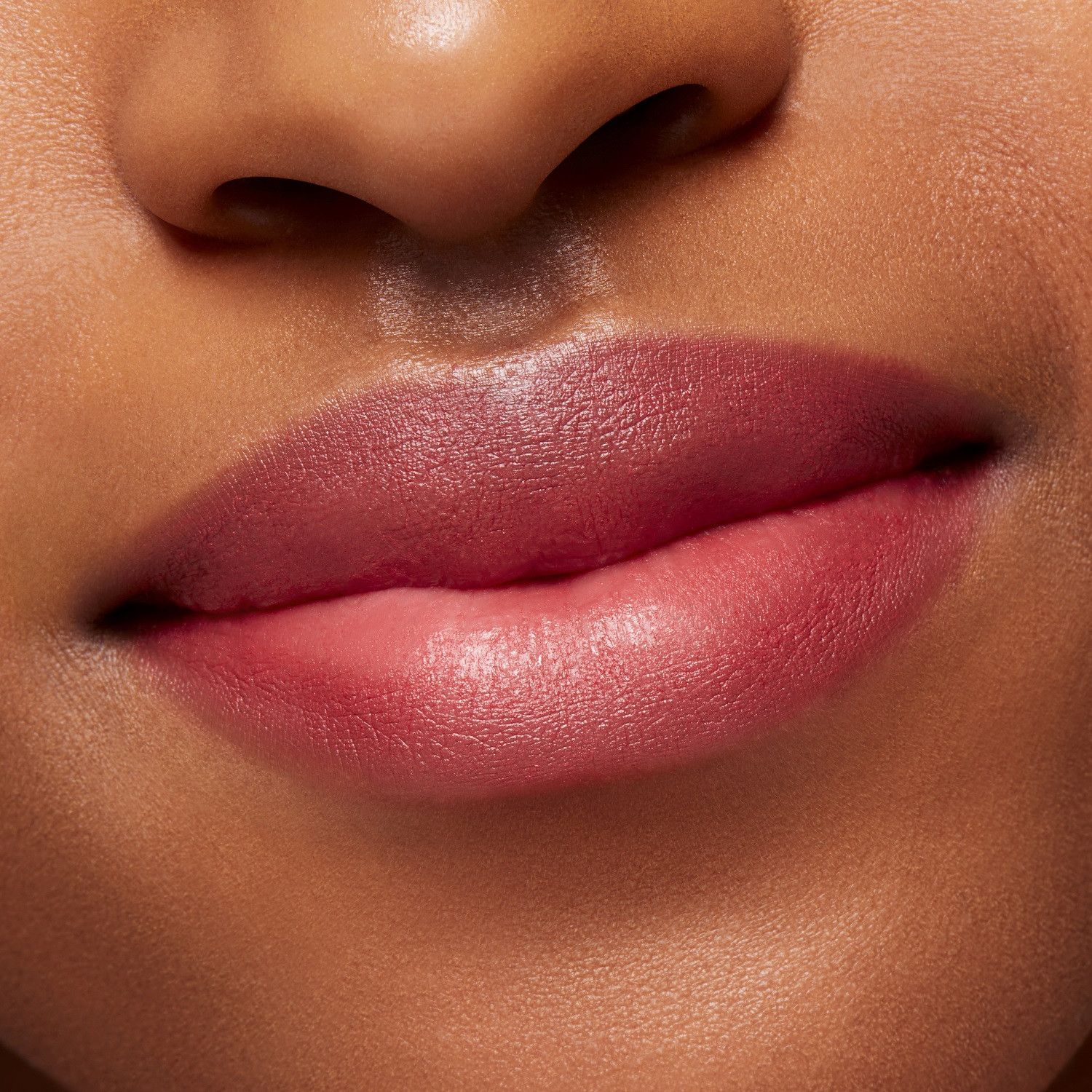 Matný rúž Powder Kiss Velvet Blur Luxusné rúže