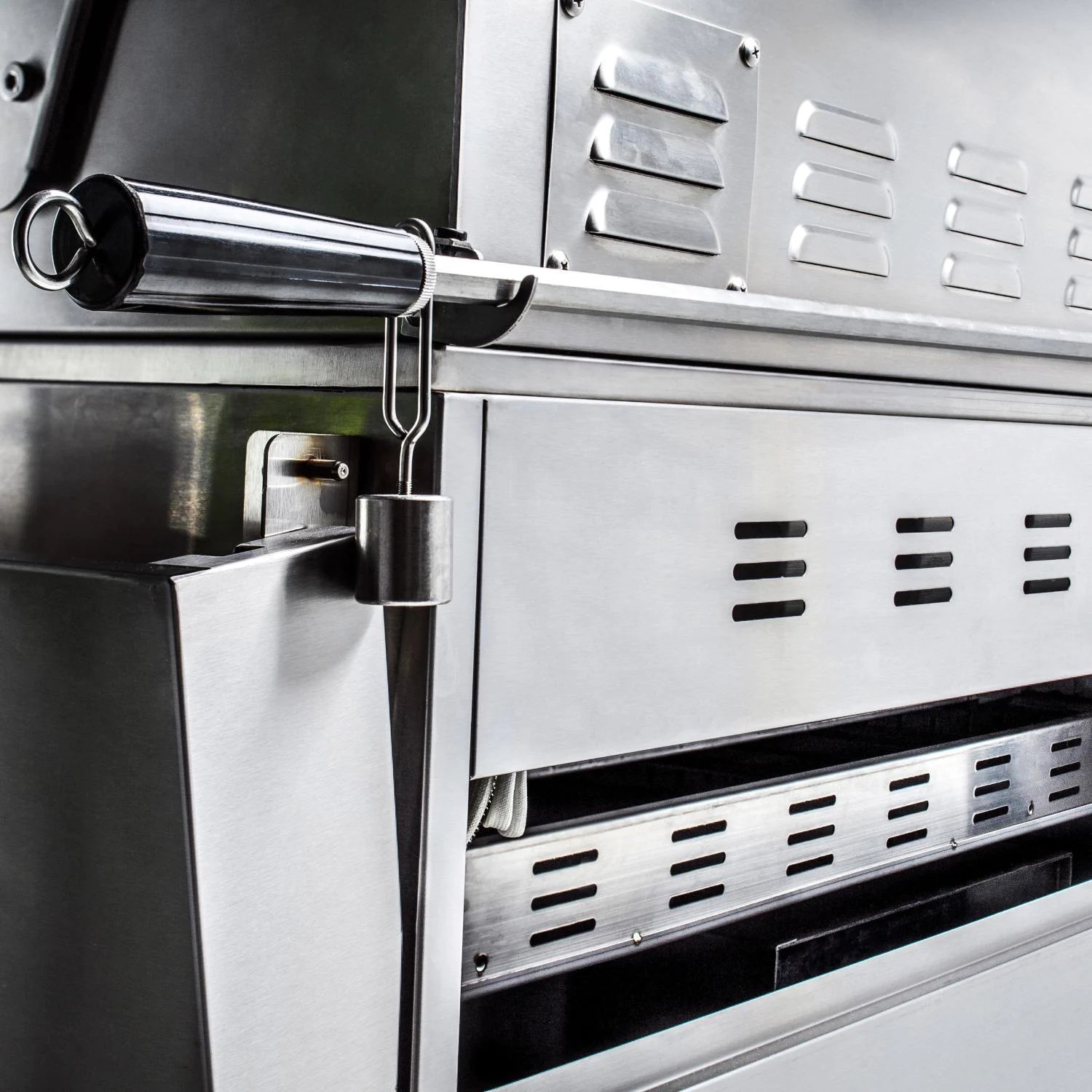 Blaze Professional LUX 34-Zoll 3-Brenner-Propangasgrill mit Infrarot-Heckbrenner - BLZ-3PRO-LP