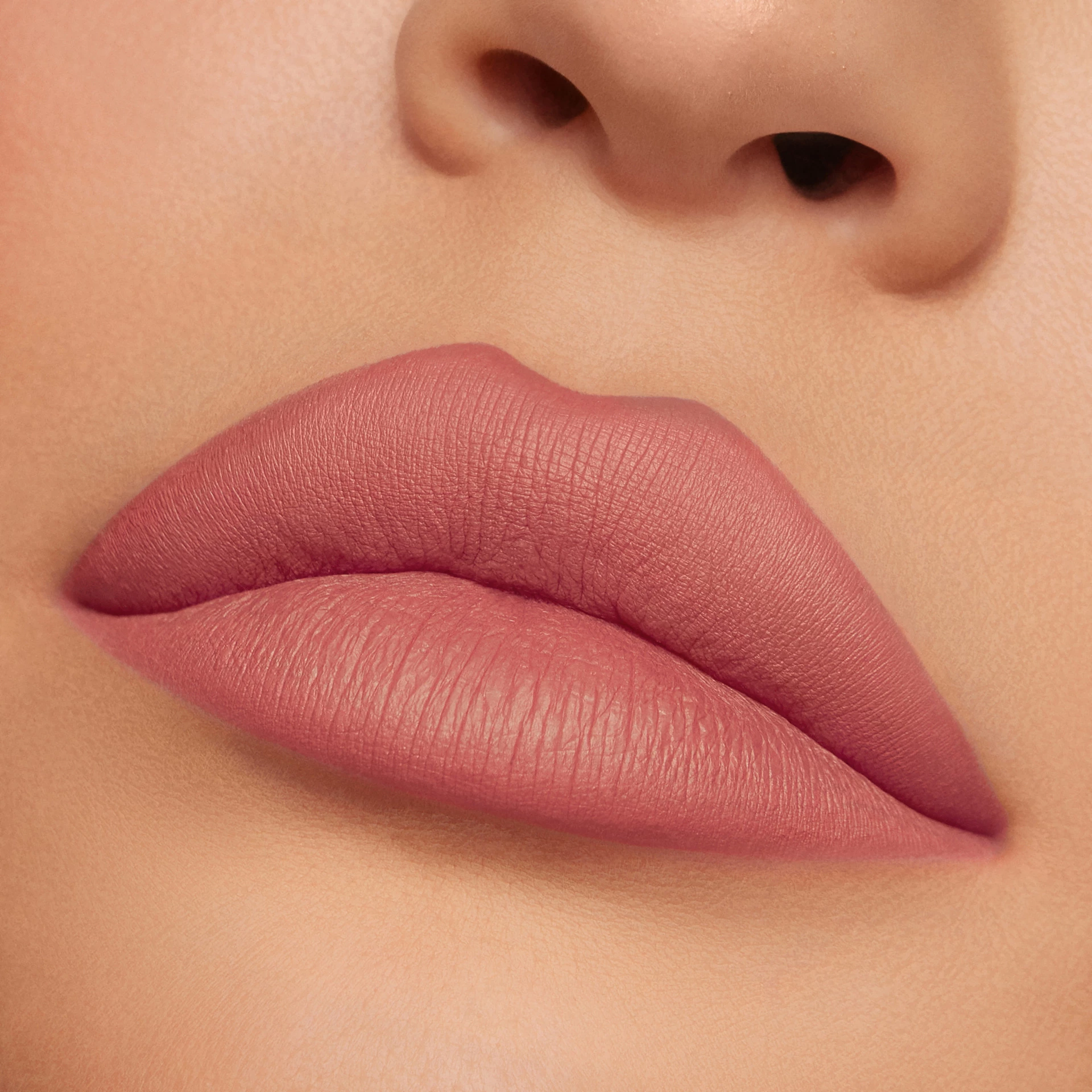 Rumenilo za usne 313 Bikini Bod - Kylie By Kylie Jenner