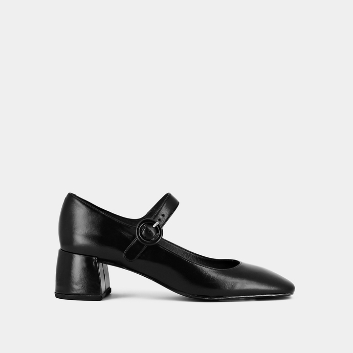 Salomés à talons et bouts carrés  en cuir noir