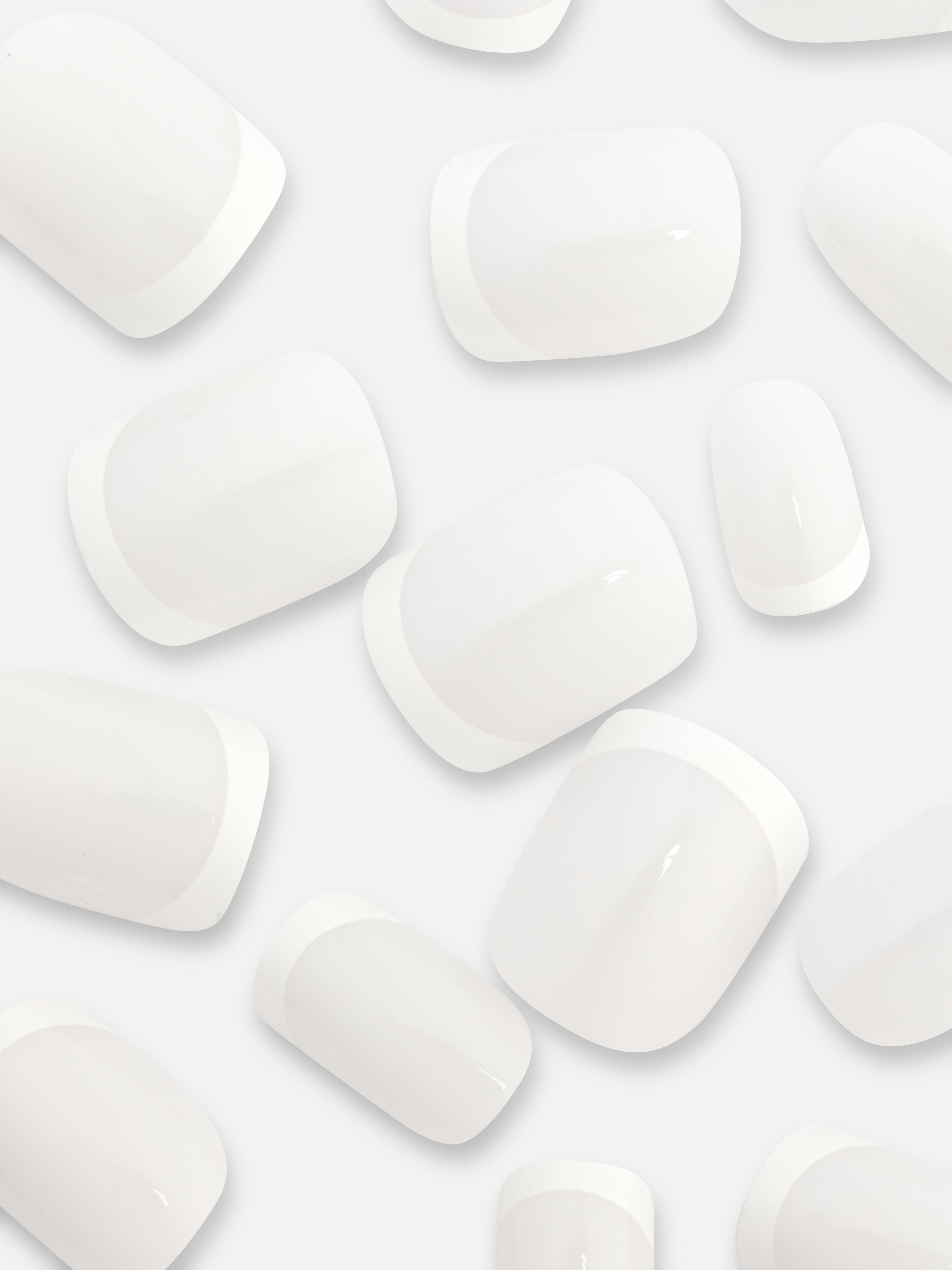 Unghii artificiale pătrate, lucioase PS... Un set de 24 de unghii artificiale care rămân frumoase până la șapte zile
