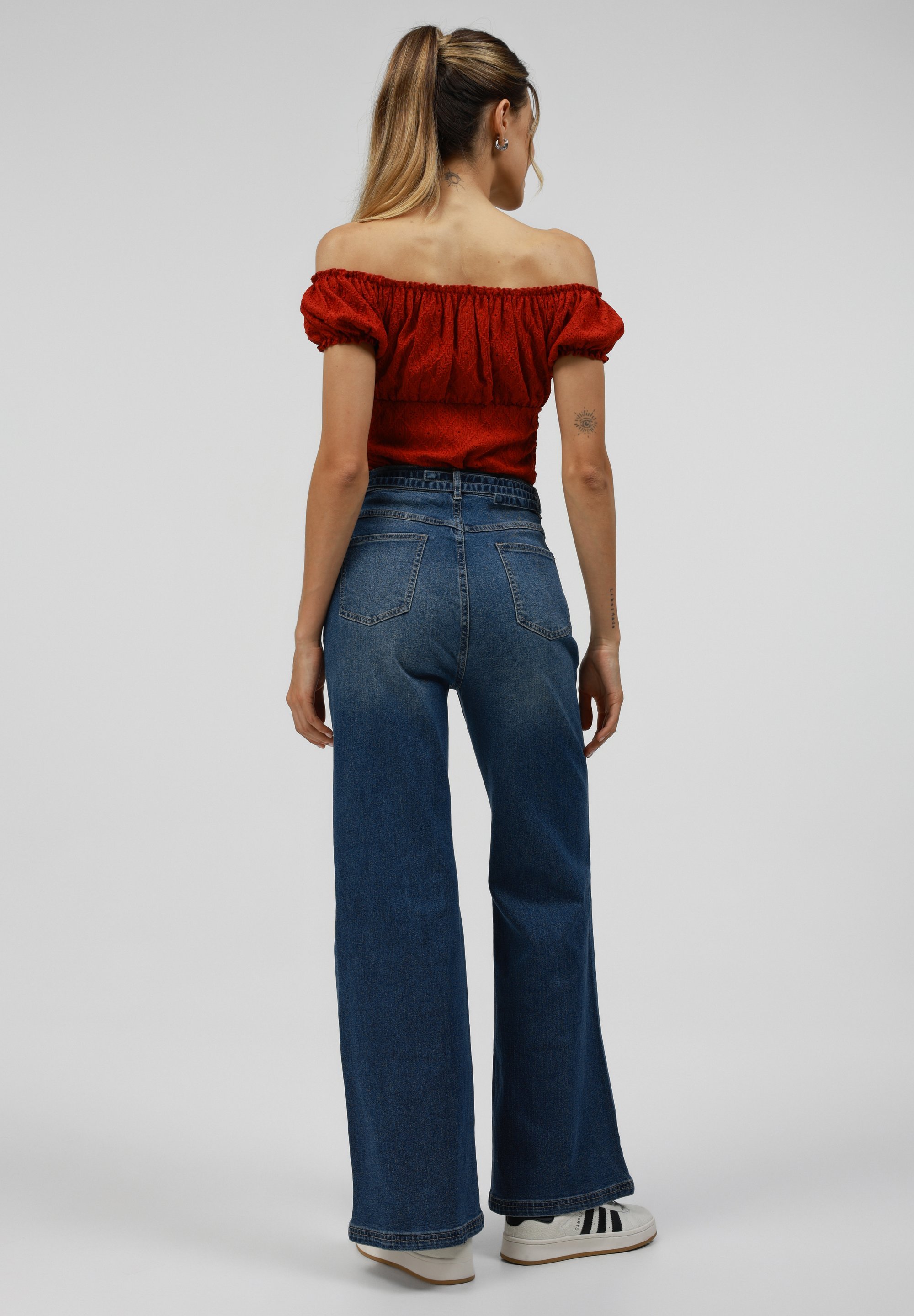 Even&Odd Tall Flared Jeans – mittelblaue Waschung