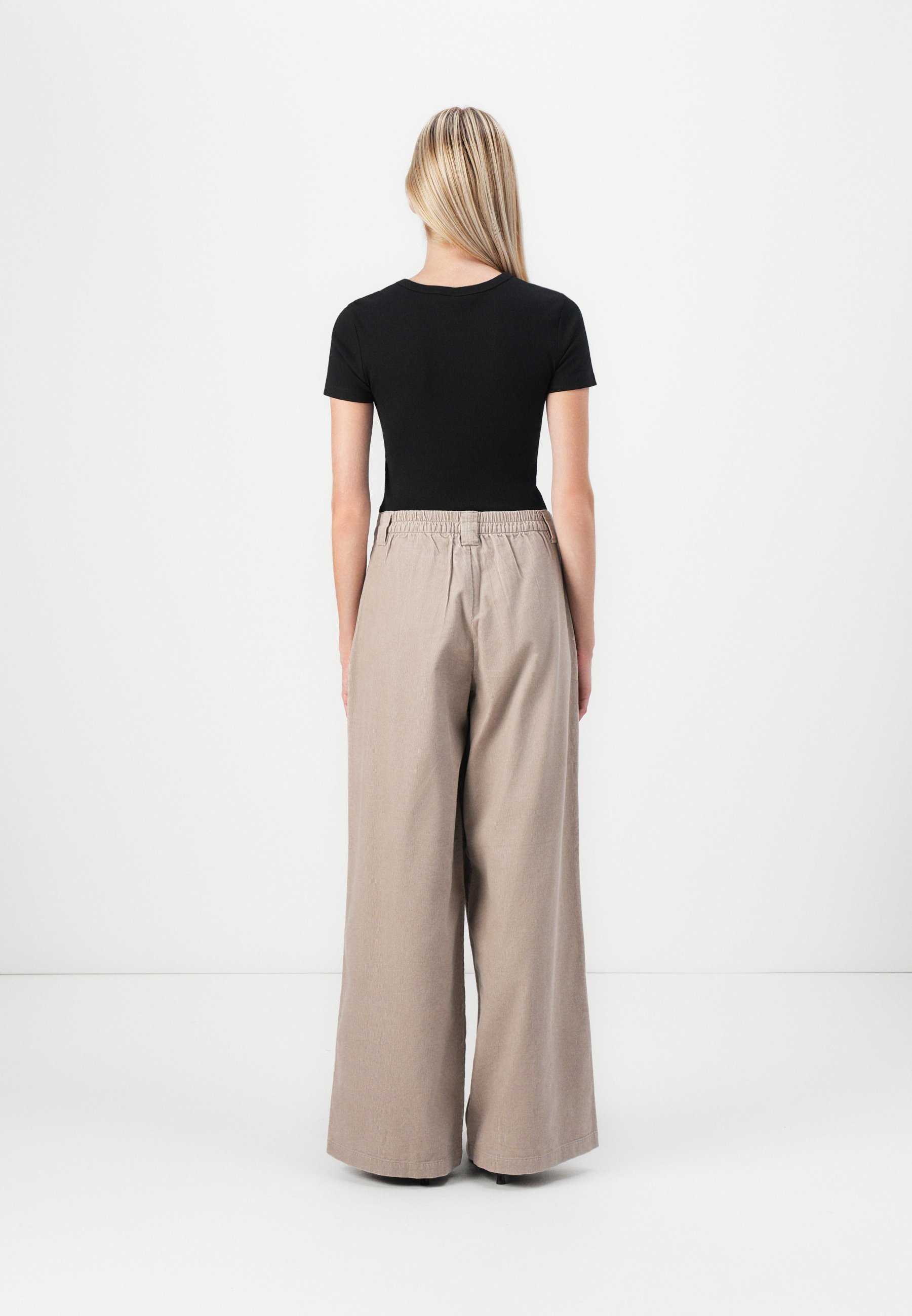 UNIQUEMENT SUR NSLEA NESSA LARGE - Pantalon - cordon