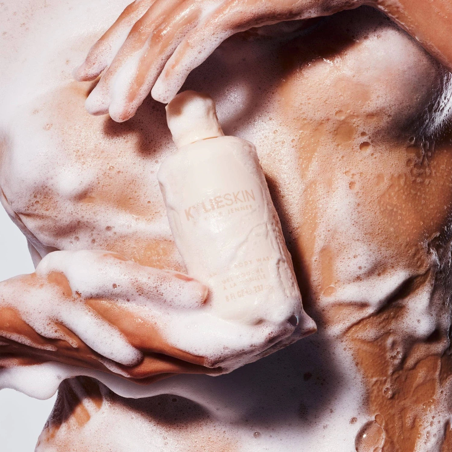 KYLIE COSMETICS Nettoyant corps à la vanille
