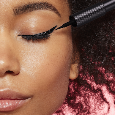 L'Oréal Paris Infallible Vinyl nestemäinen eyeliner 3 ml 3 ml