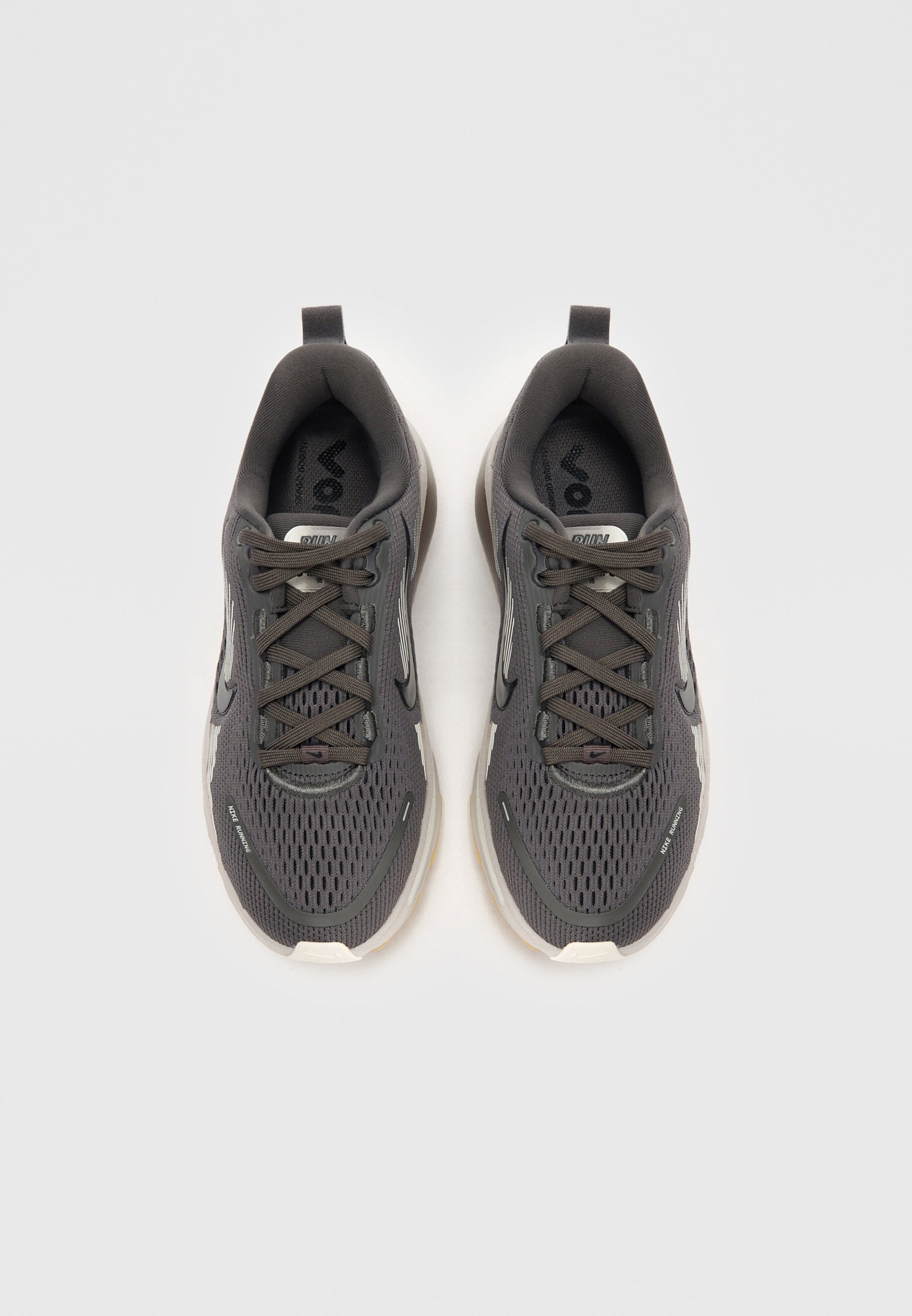 Nike Performance VOMERO 18 UNISEX - Scarpe da corsa su strada - grigio cenere medio/nero/grigio college/avorio chiaro