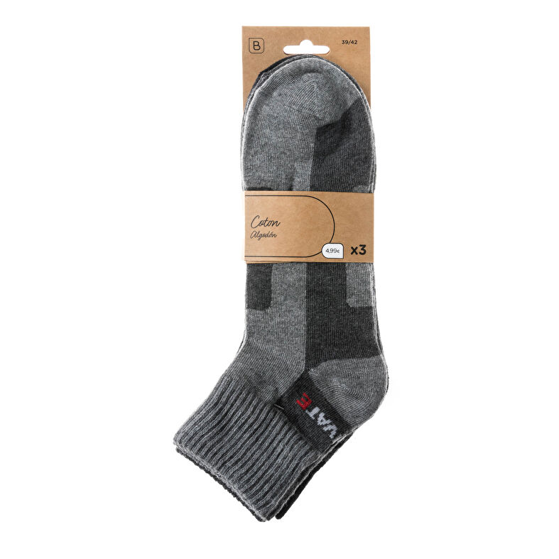 Mehrfarbige Herrensocken und Strumpfhosen