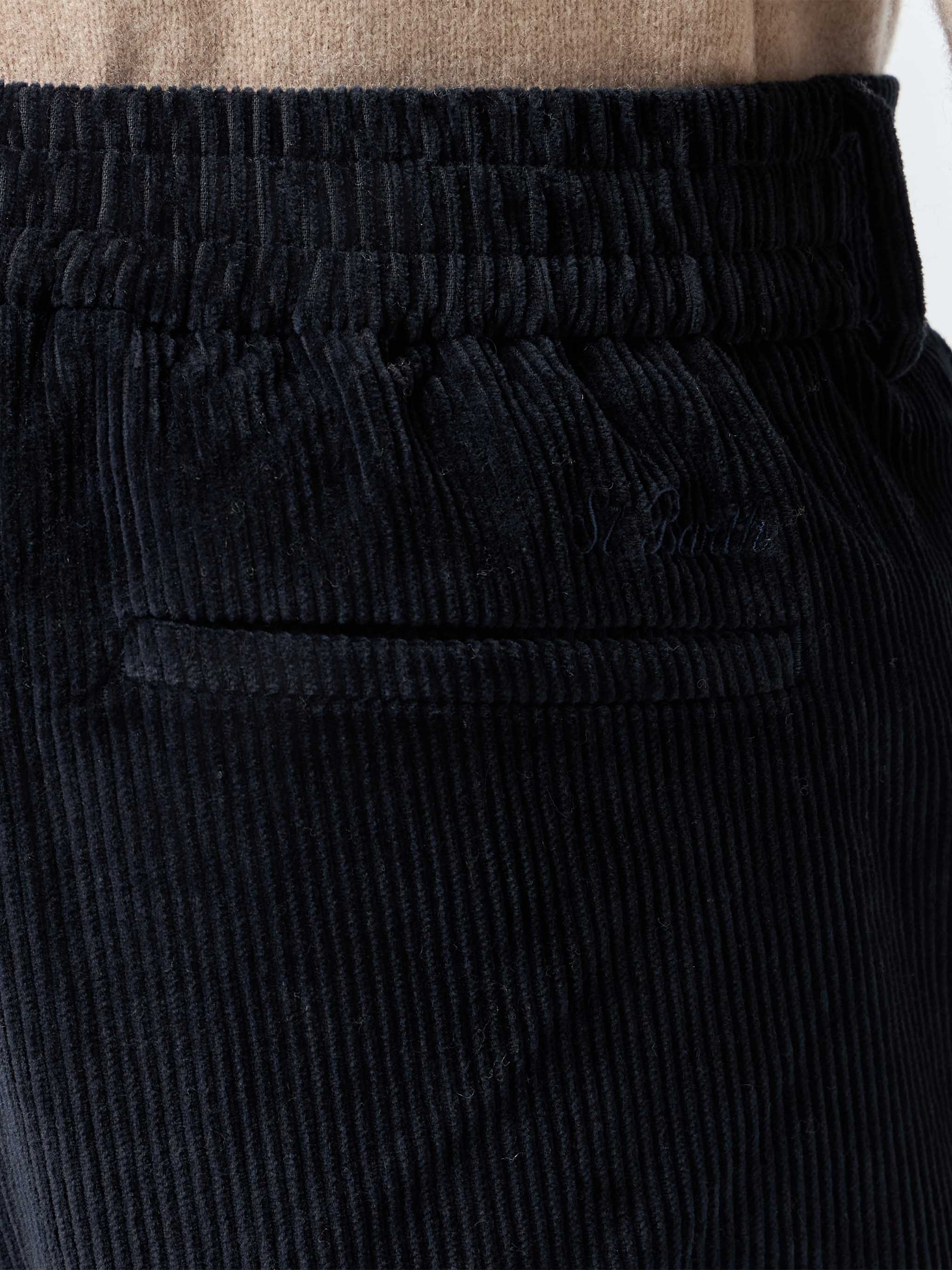 Fuji herenbroek van geribbeld fluweel in marineblauw