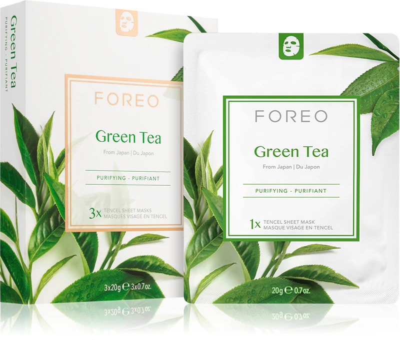 Máscara facial em tecido FOREO Farm to Face com chá verde, uma máscara calmante para pele mista.