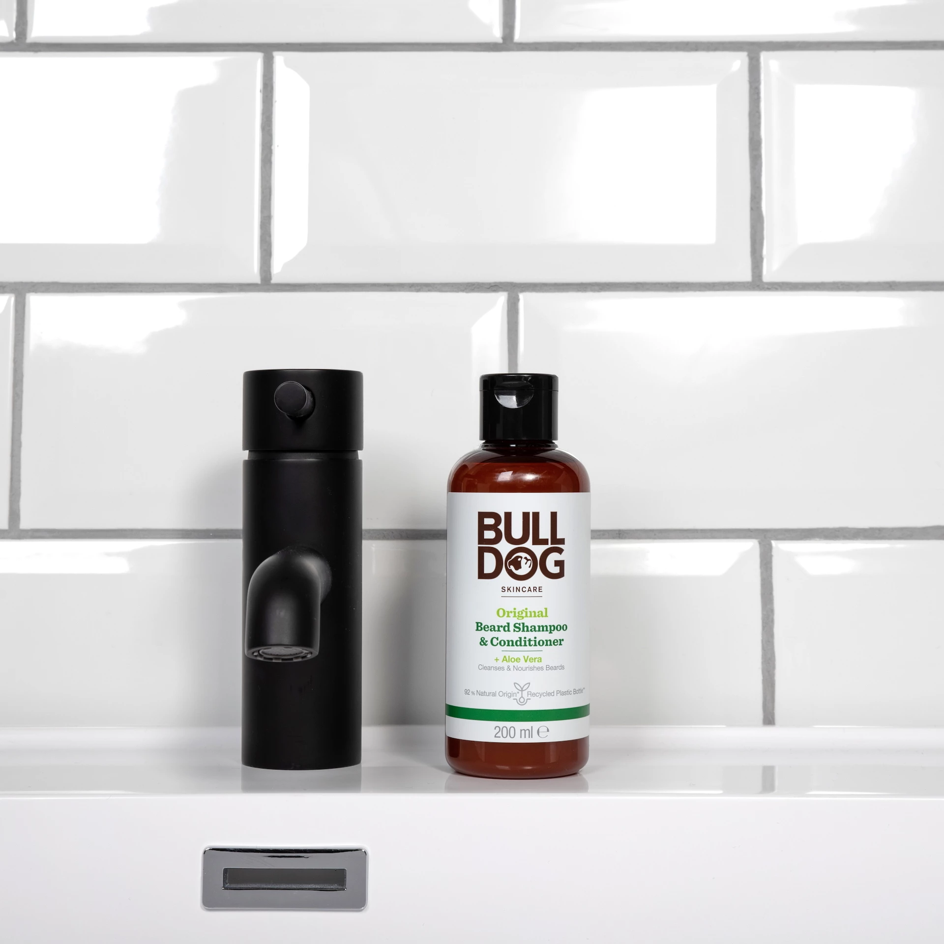 Originalni šampon i regenerator za bradu 200 ml - Bulldog