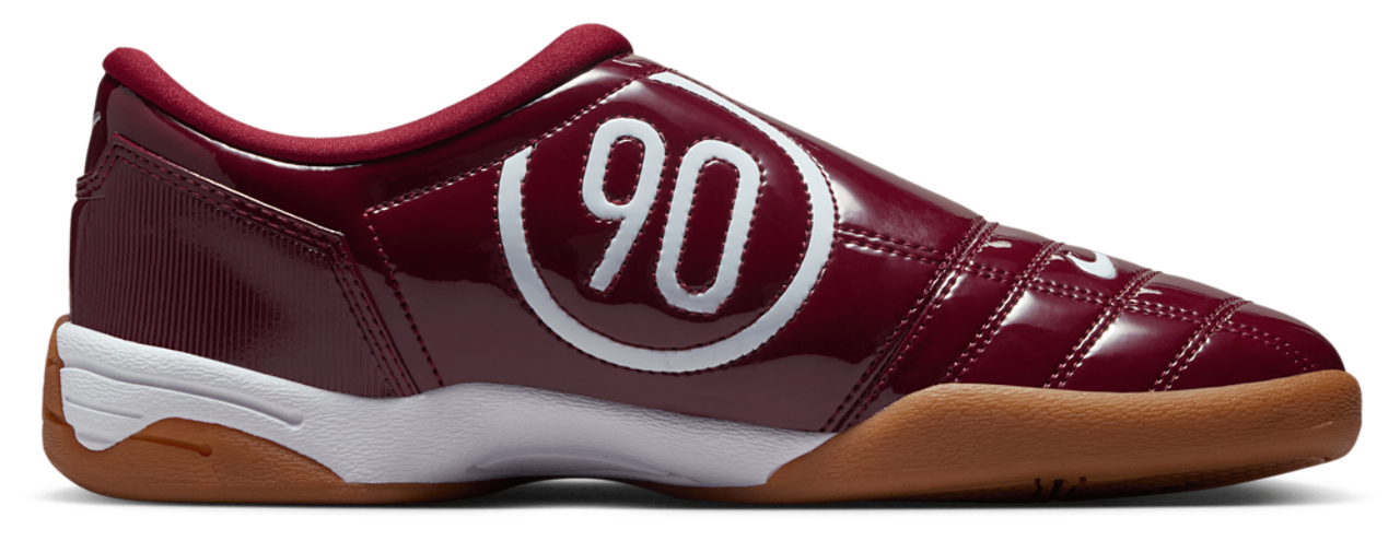 Nike Total 90