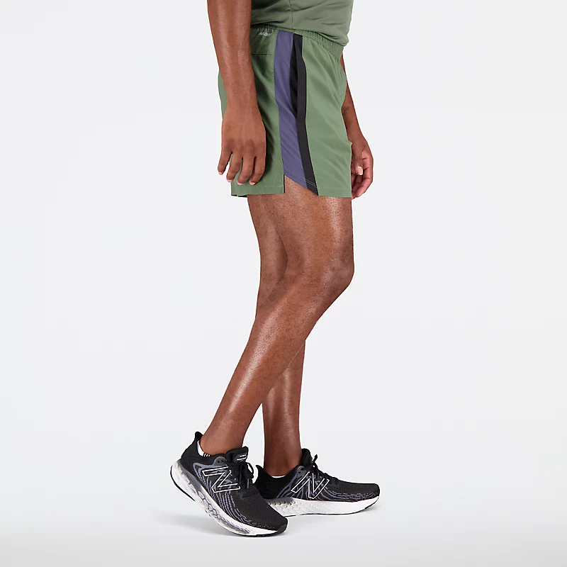 Accelerate Herren-Shorts, 5 Zoll – Tiefes Olivgrün