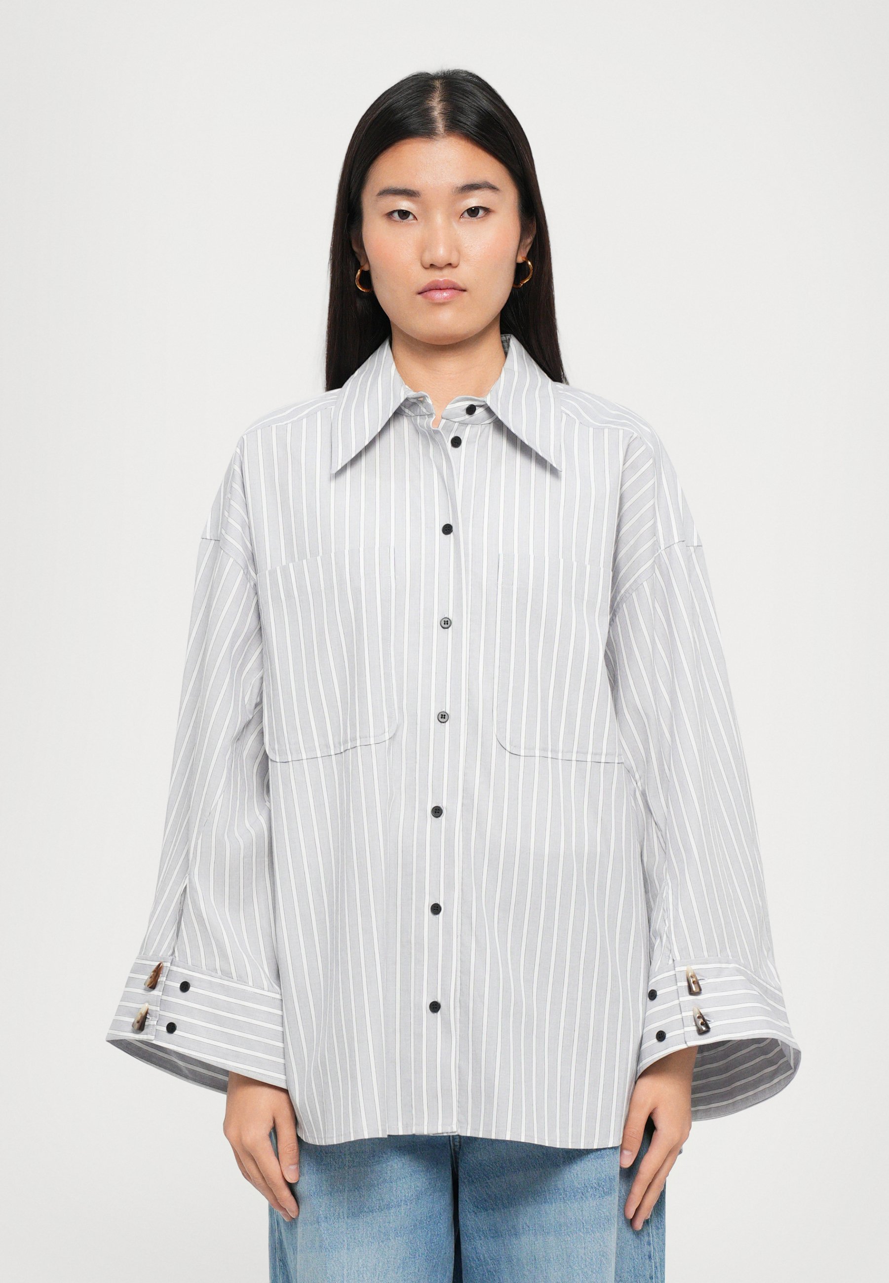 MUNTHE LYNNE - Blusa com botões - carvão