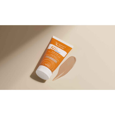 Avène Sun Care Tinted Fluid Unifying SPF50  Protetor Solar Fluido Rosto Pele Mista com Cor 50 ml 50 ml