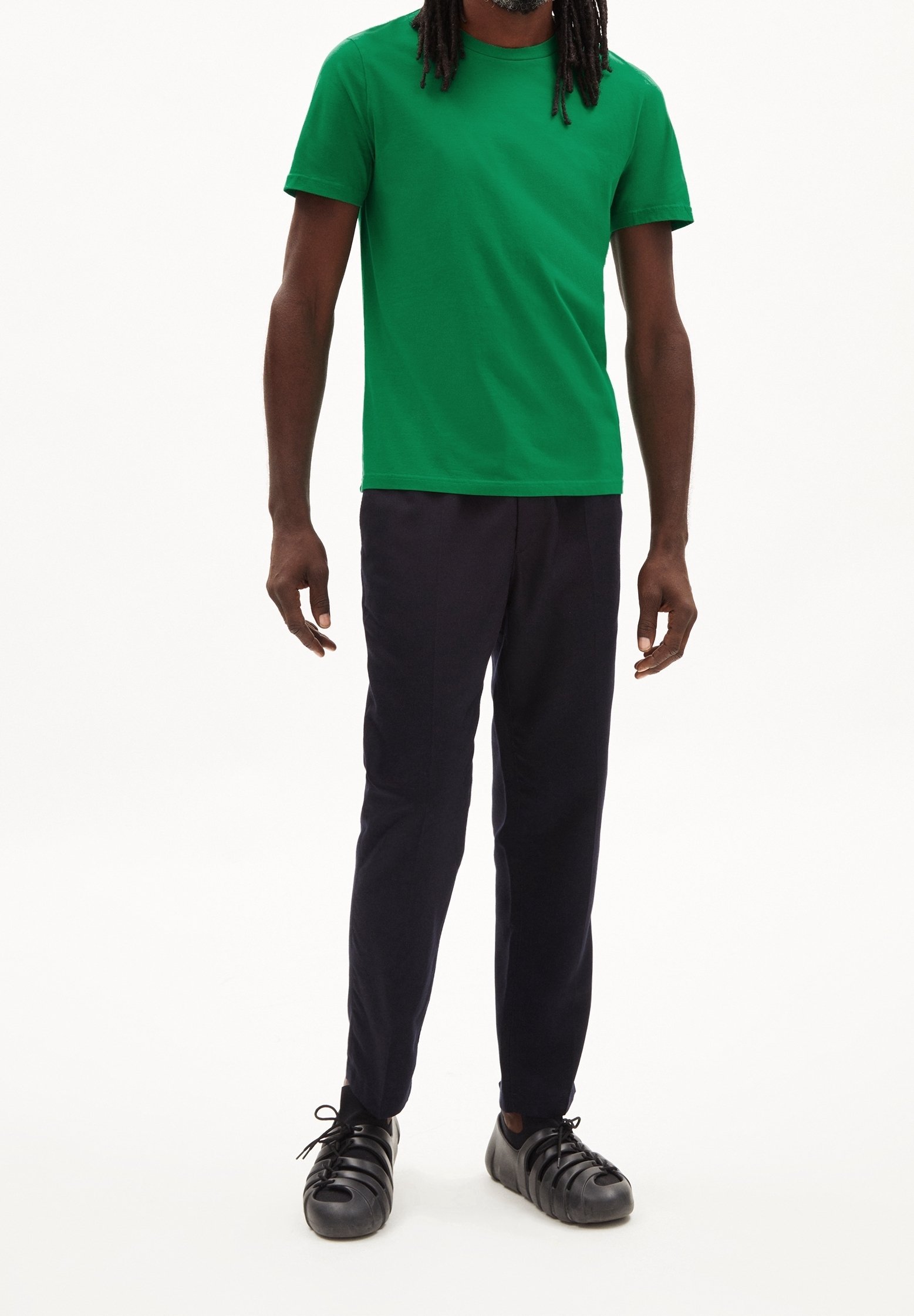 T-shirt basique ARMEDANGELS - vert foncé