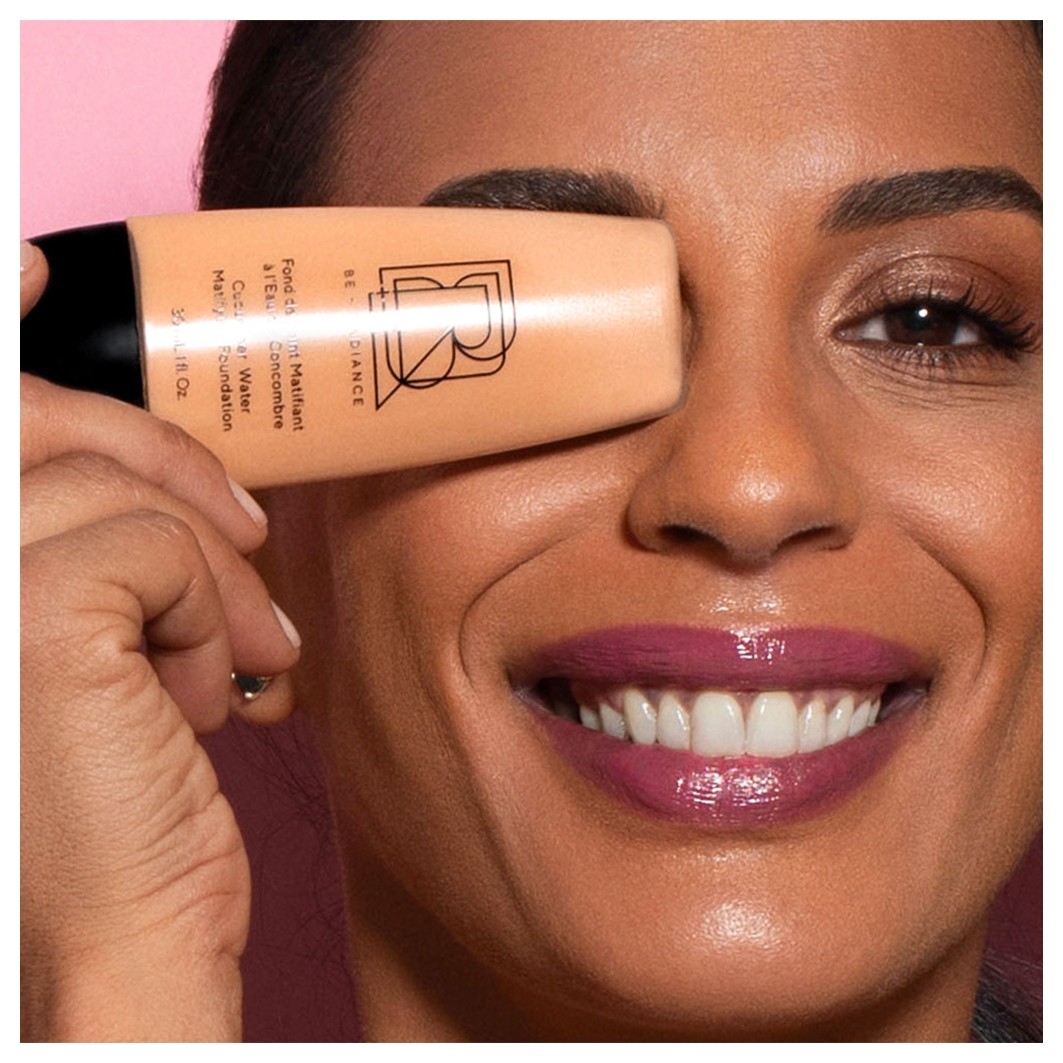 BE + Radiance Fond de Teint Matifiant à l'Eau de Concombre N°08