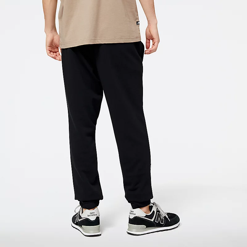 Spodnie dresowe Homme NB Essentials Seasonal Fleece Jogger - CZARNE