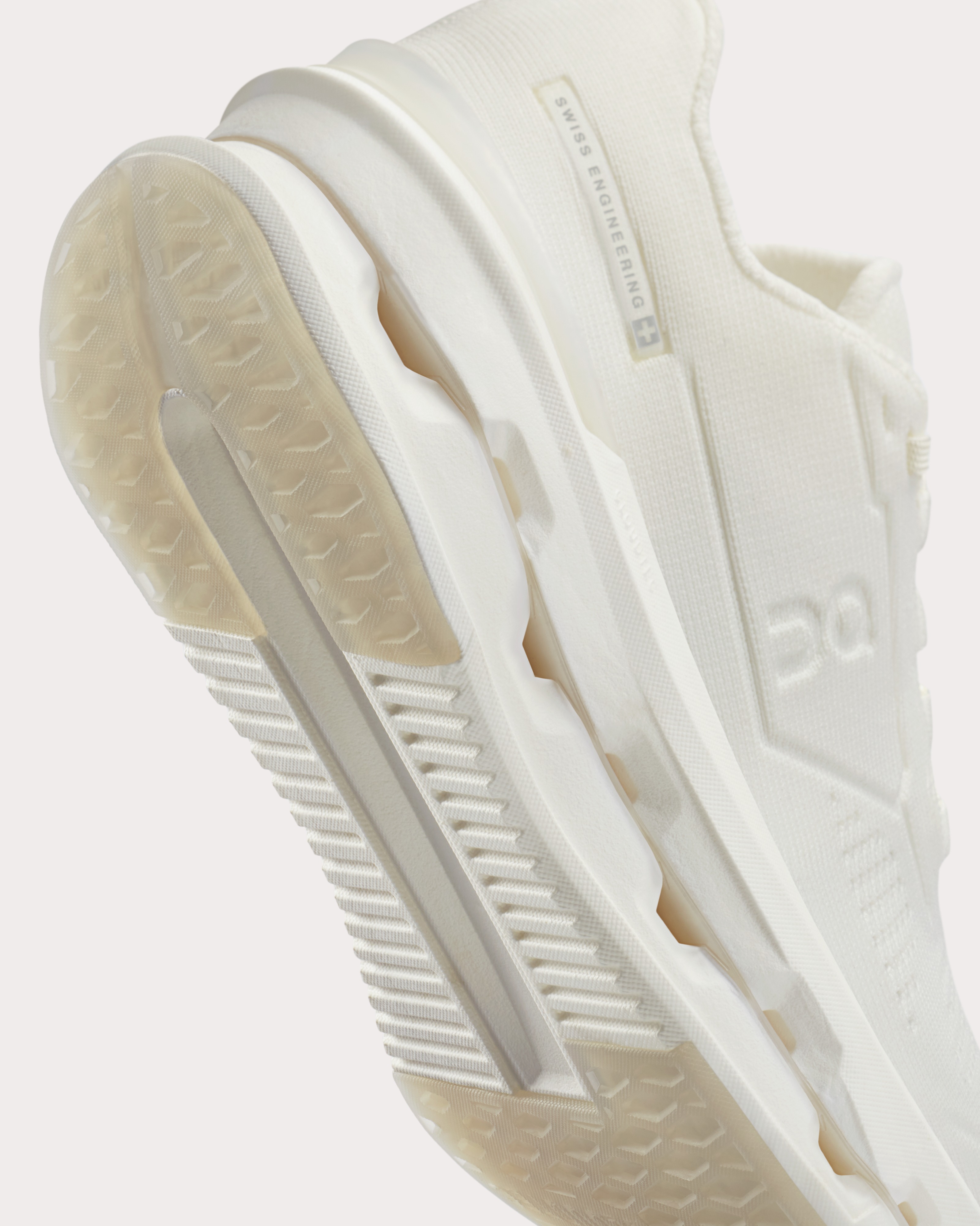 On Cloudrise Cyclon Undyed dla kobiet