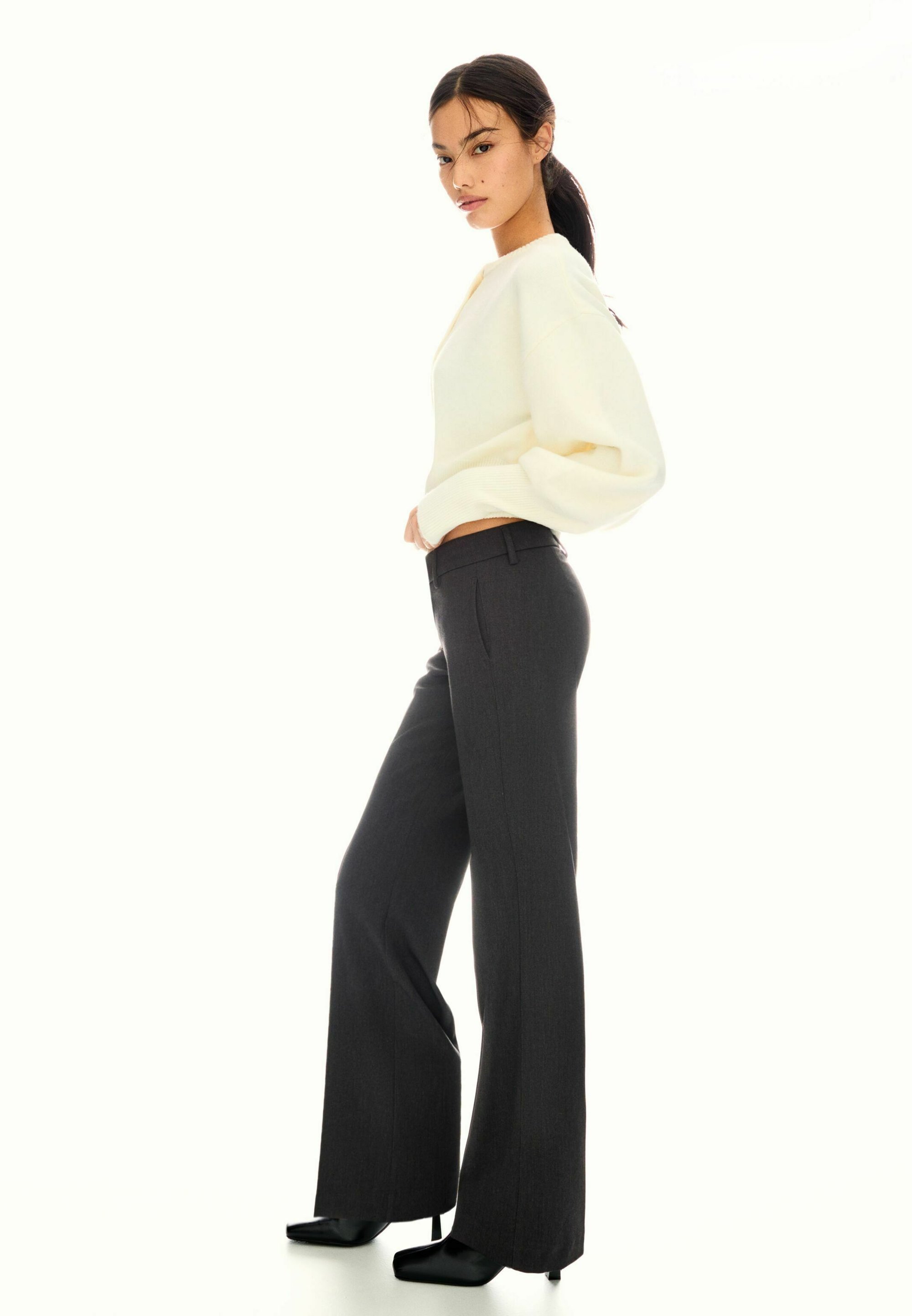 Bershka LOW-RISE - Housut - grey