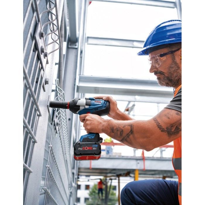 BOSCH GDS 18V-1000 Impact Wrench (2 x 5.0 Ah + GAL18V-40 + L-Boxx 136)